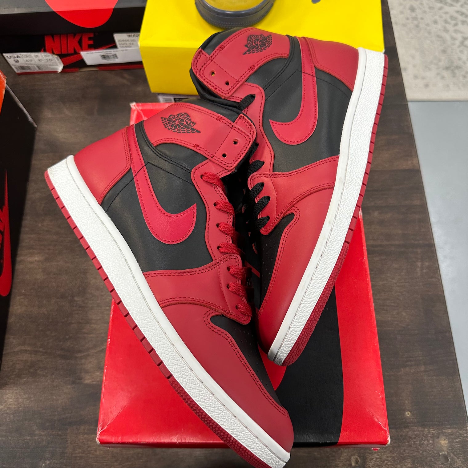 Varsity Red Jordan 1 High 85 (USED)