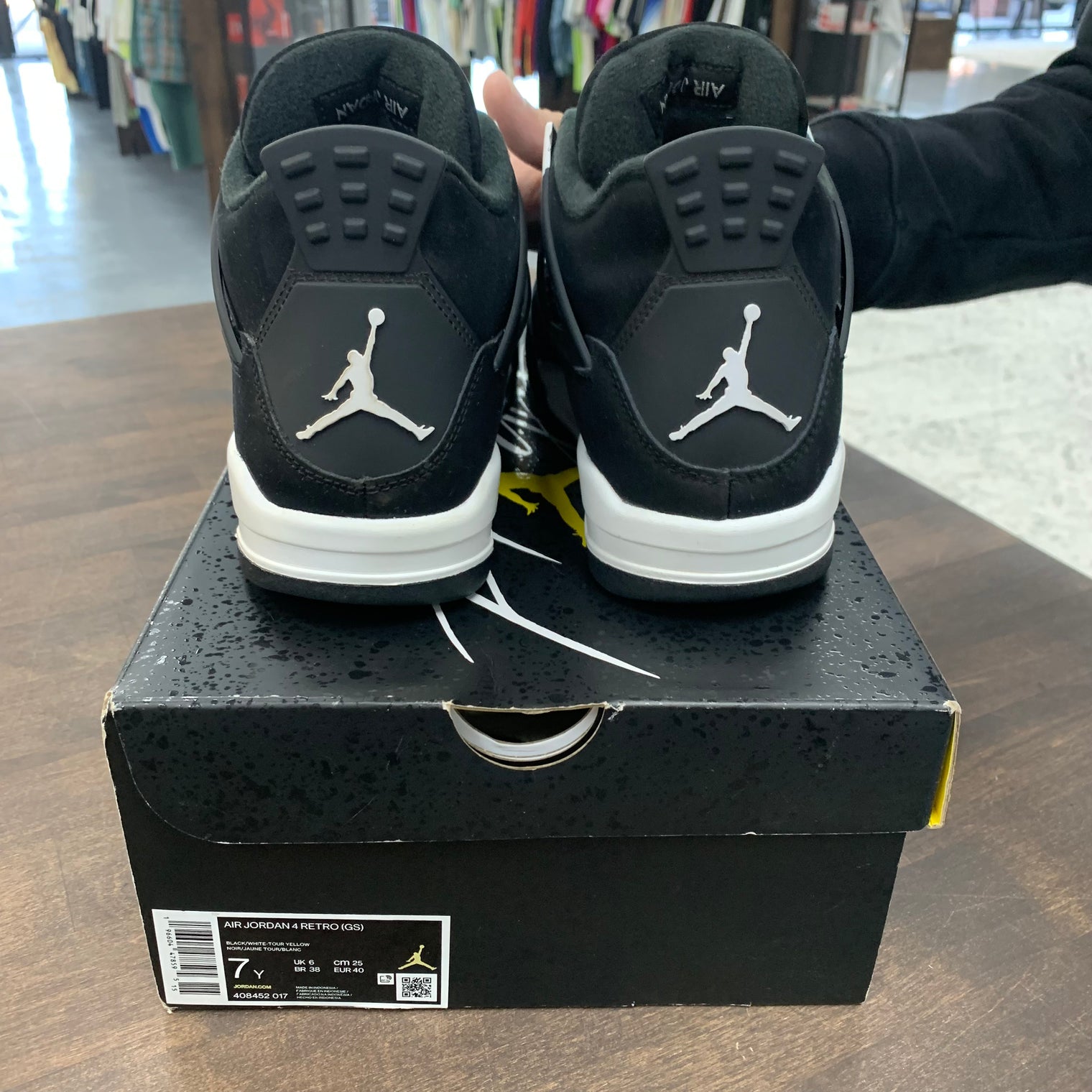 (GS) White Thunder Jordan 4 (USED, REPLACEMENT BOX)