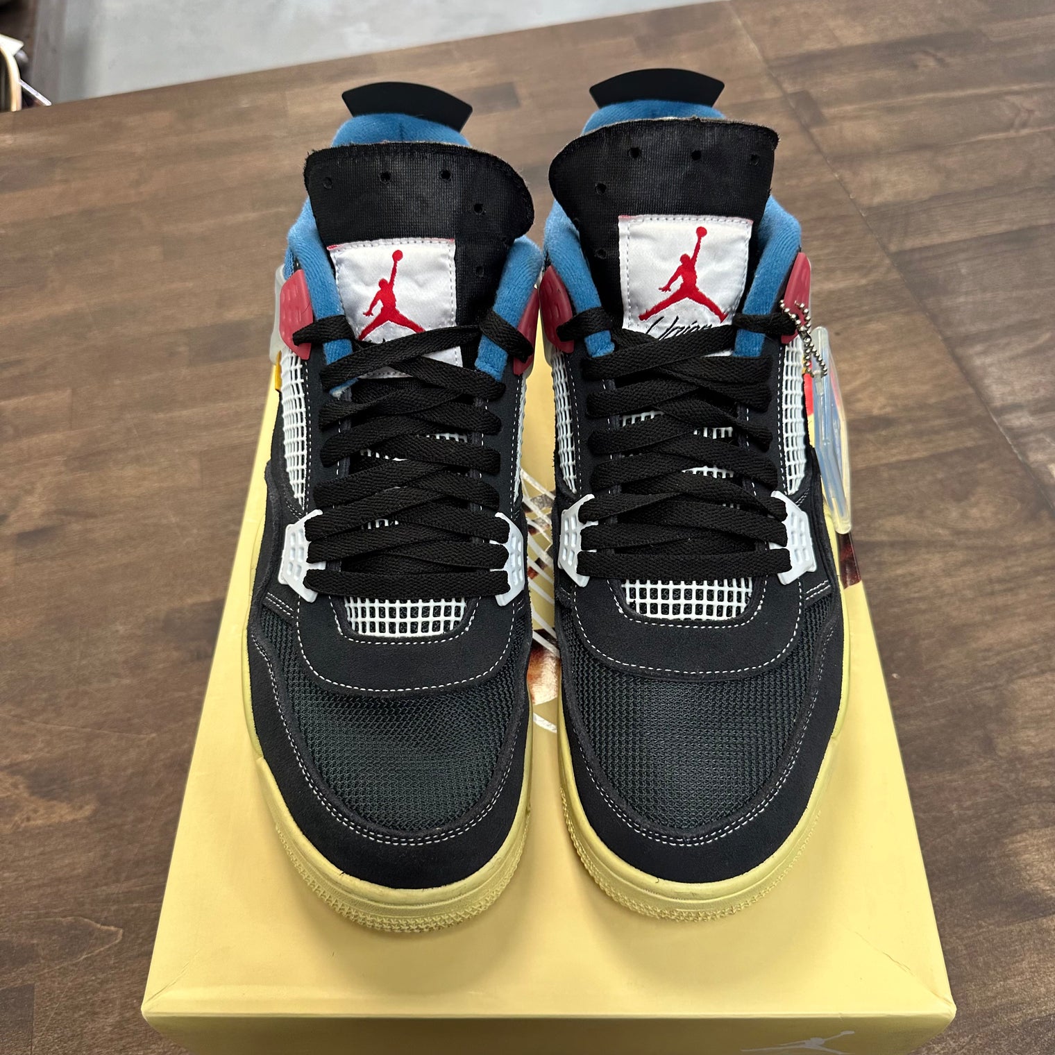 Union LA Off Noir Jordan 4 (USED)