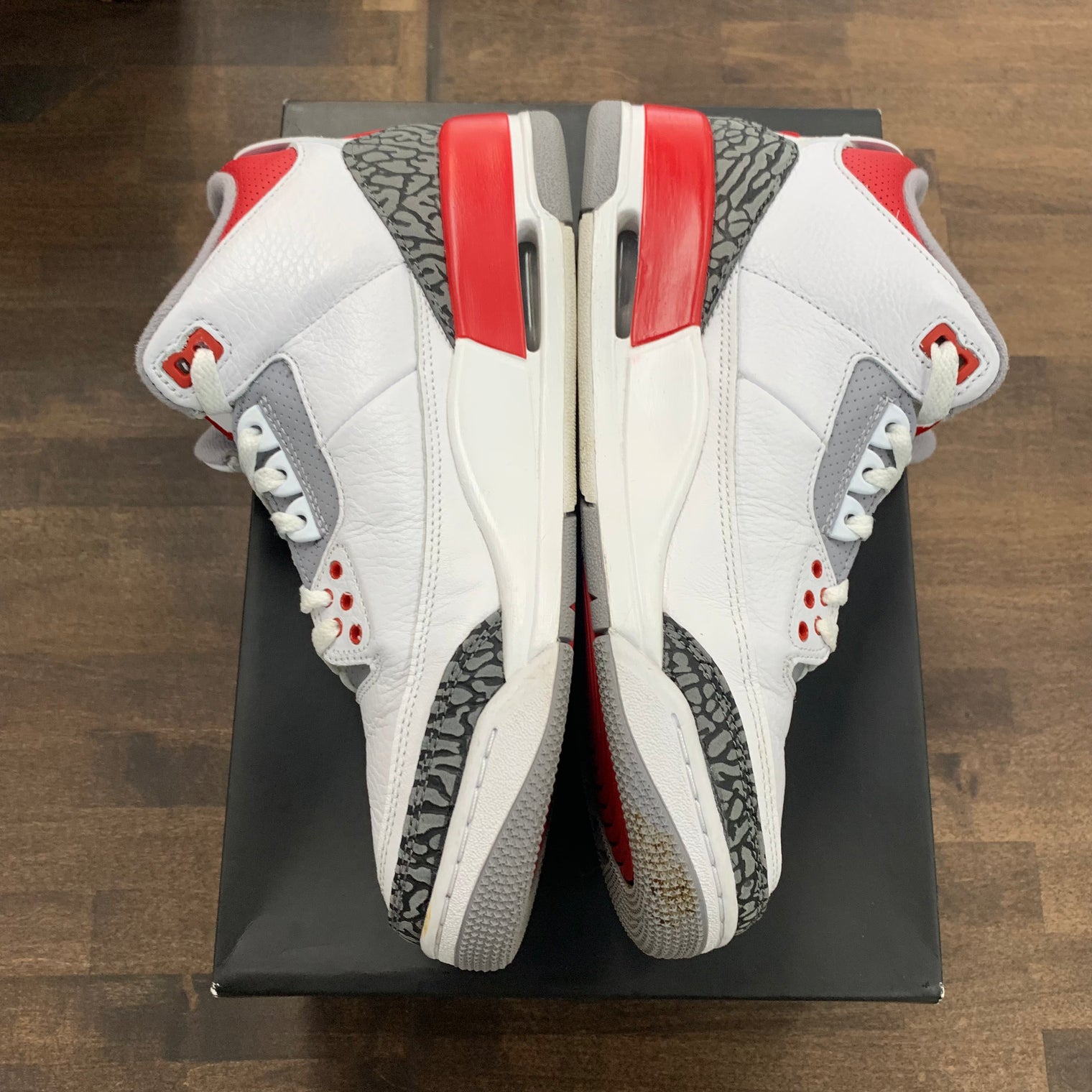 Fire Red Jordan 3 (USED)