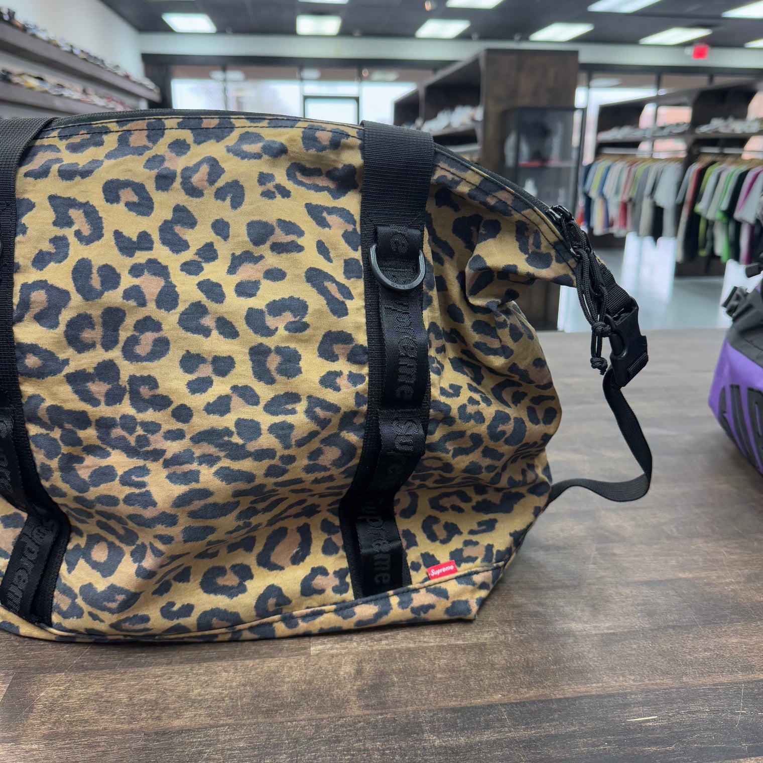 Supreme Zip Tote Leopard FW20 (USED)