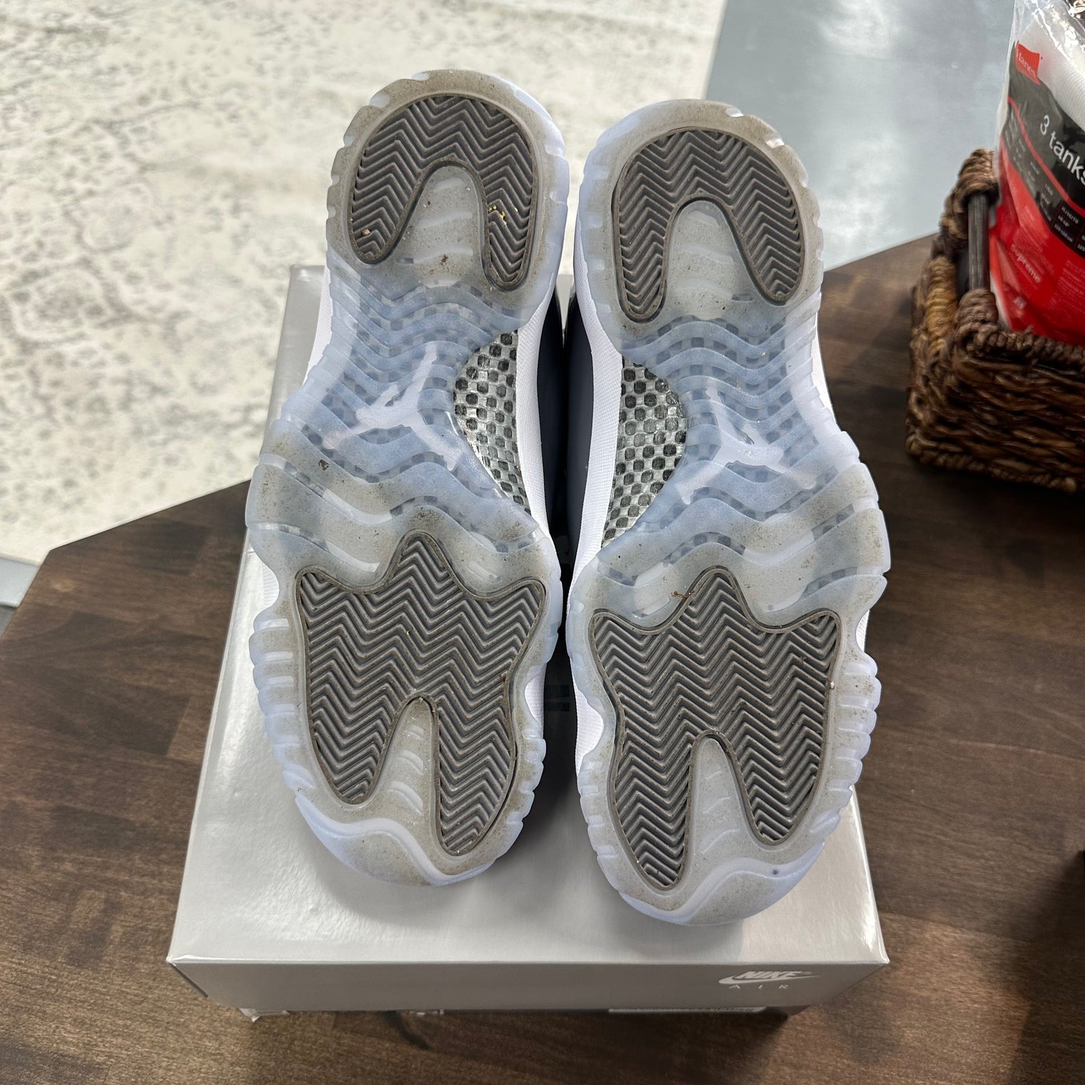 Cool Grey Jordan 11 (USED)