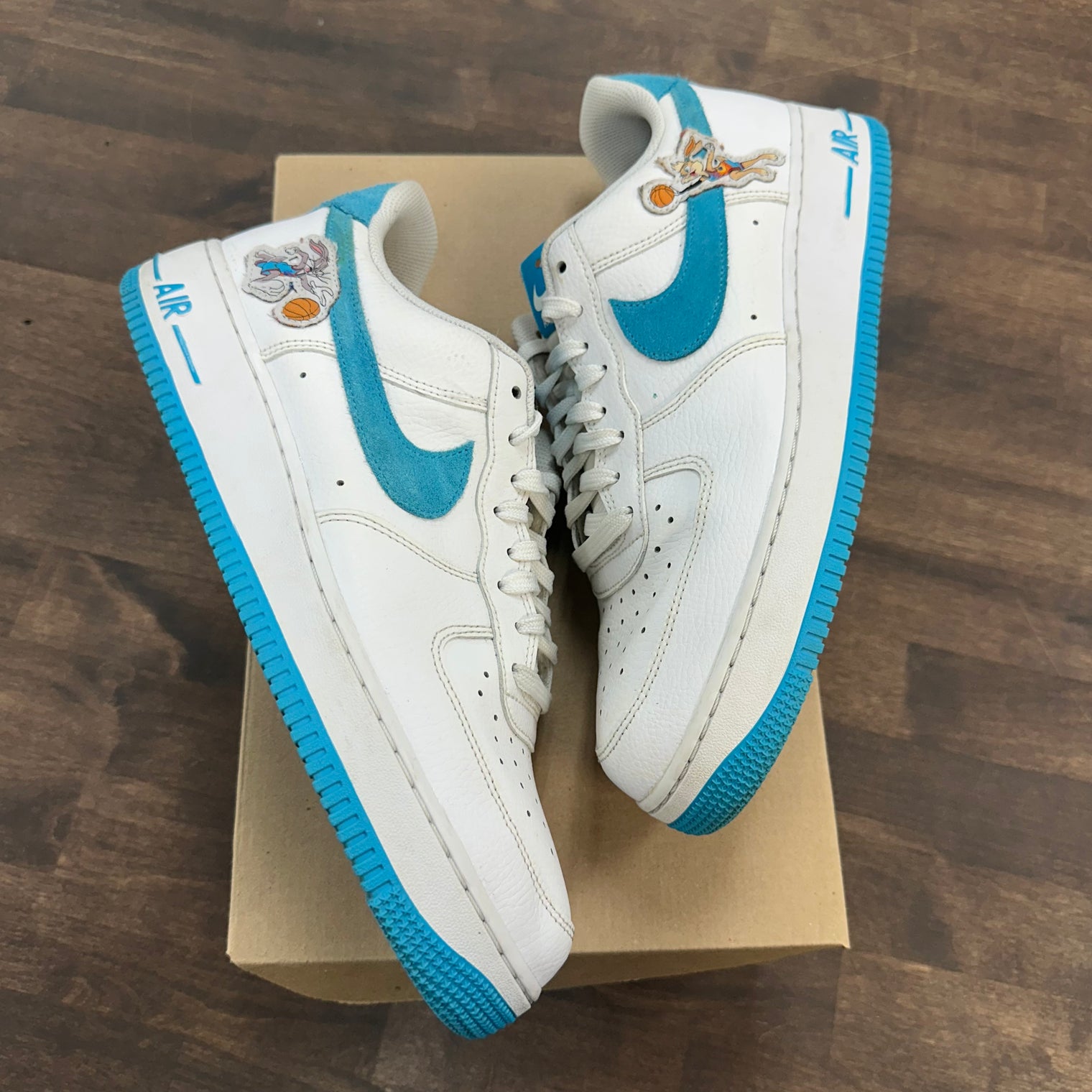 Hares Looney Tunes Nike Air Force 1 (USED,NO BOX)