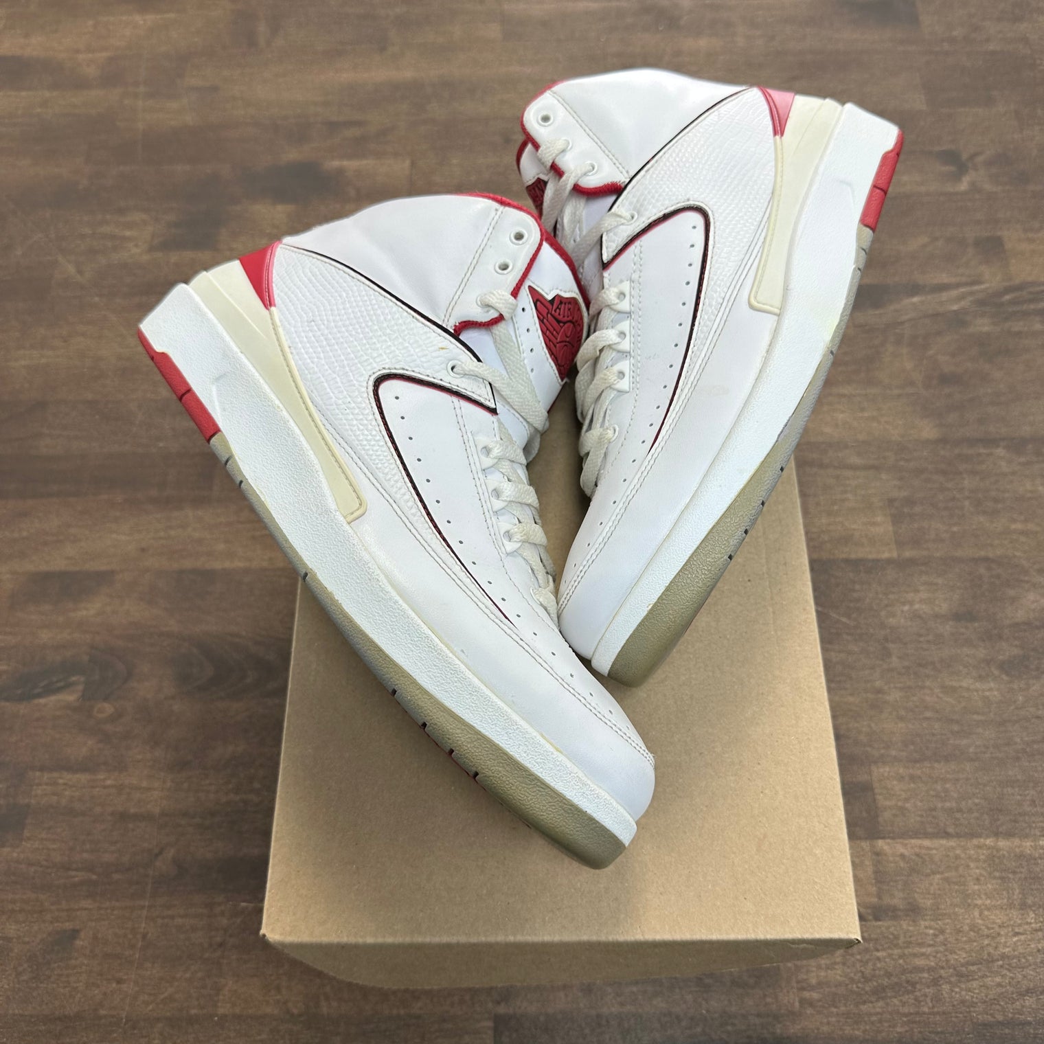 White Red Jordan 2 (2014) (USED,No Box)