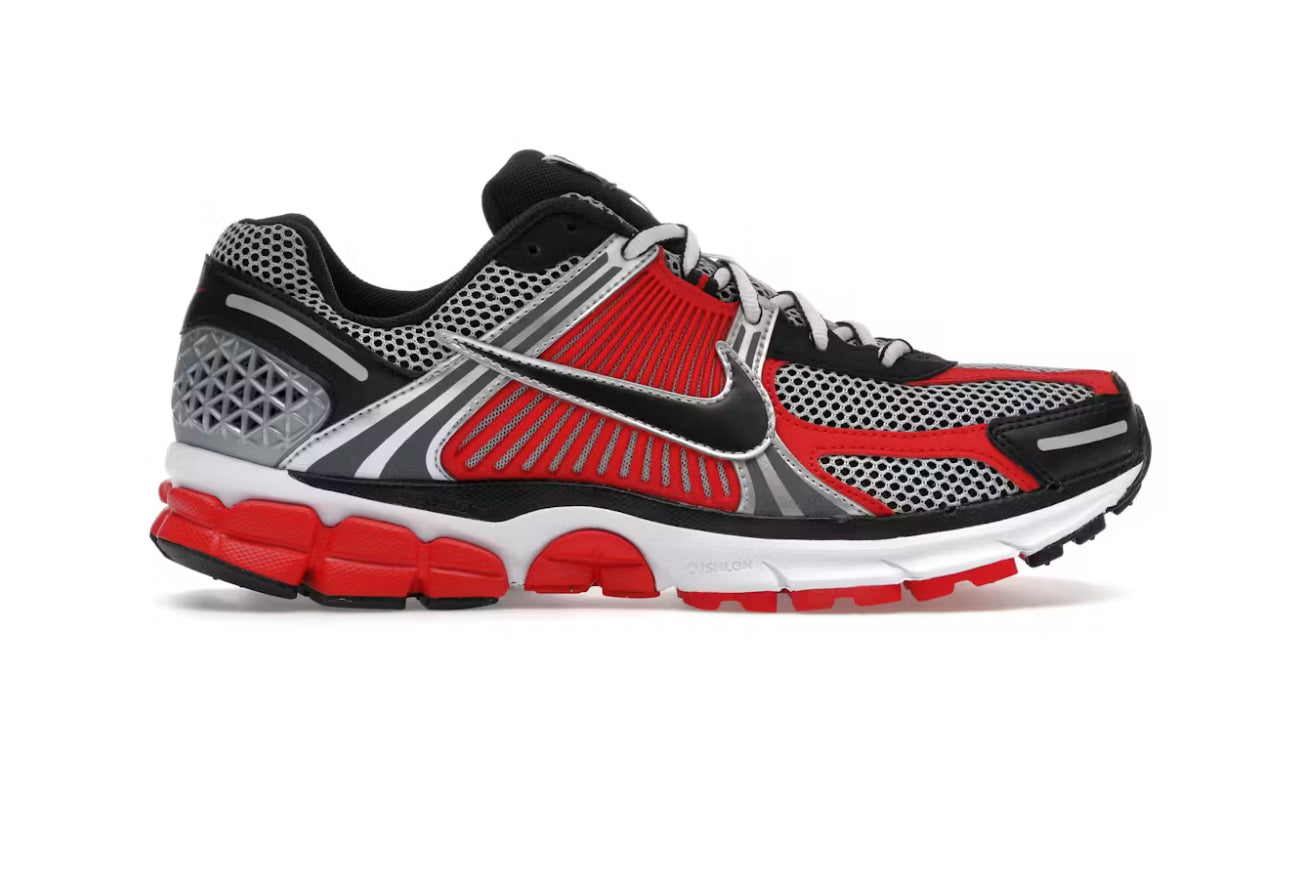 Metallic Silver University Red Vomero 5