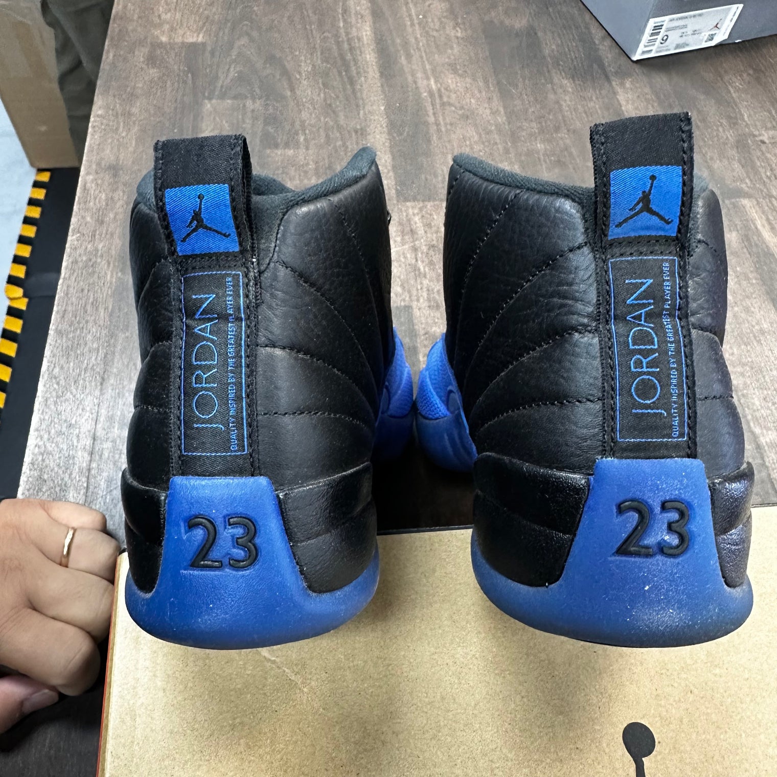Hyper Royal Jordan 12 (USED)