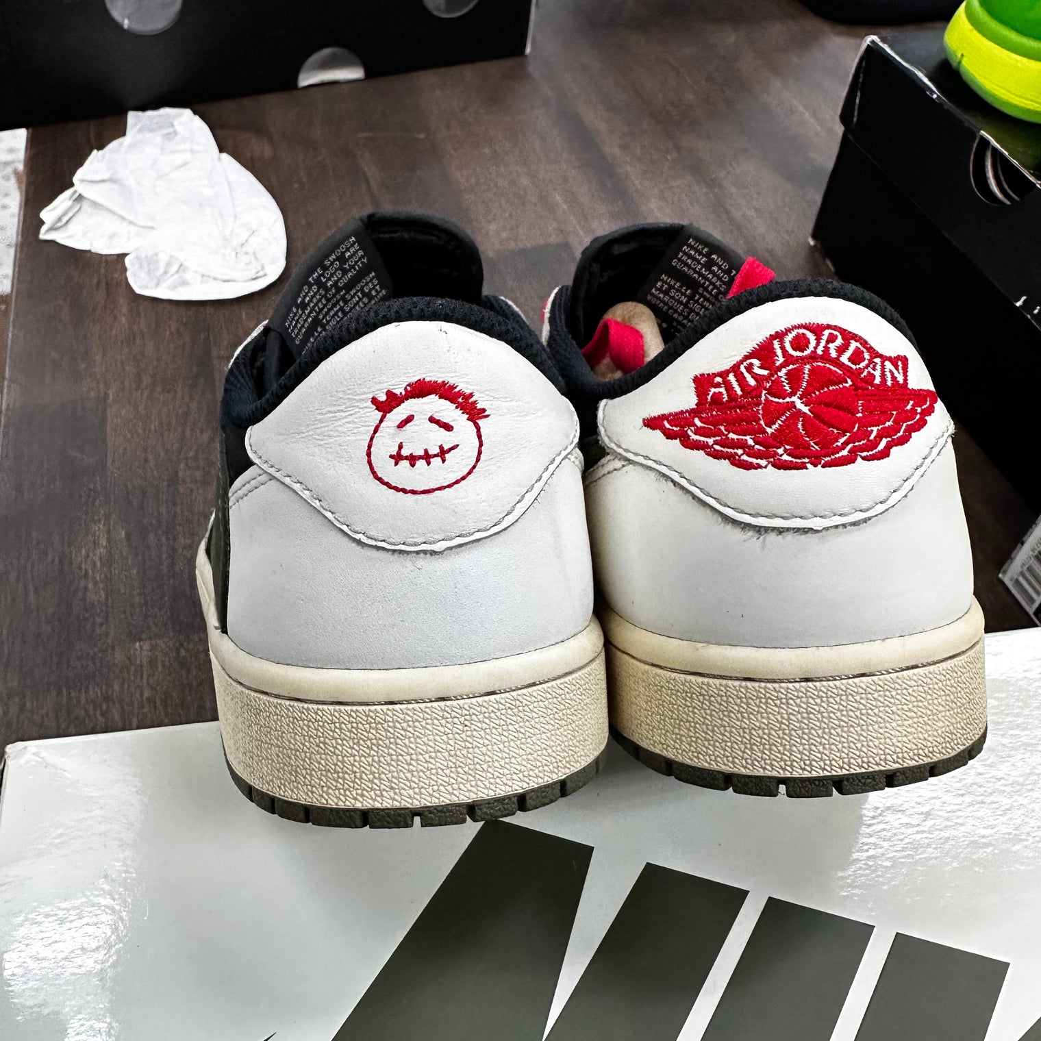 Travis Olive Jordan 1 Low (W) (USED)
