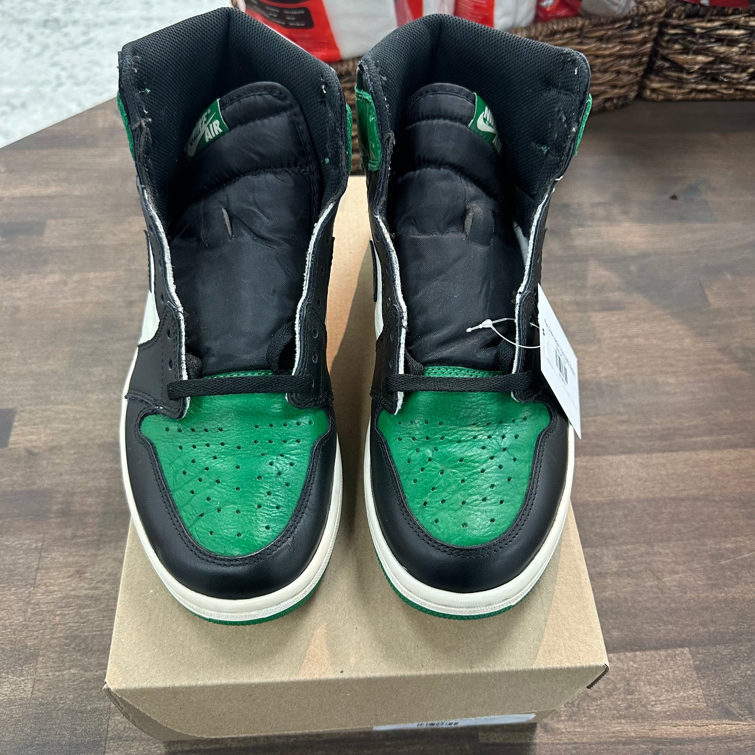 Pine Green Jordan 1 High (USED, No Box)