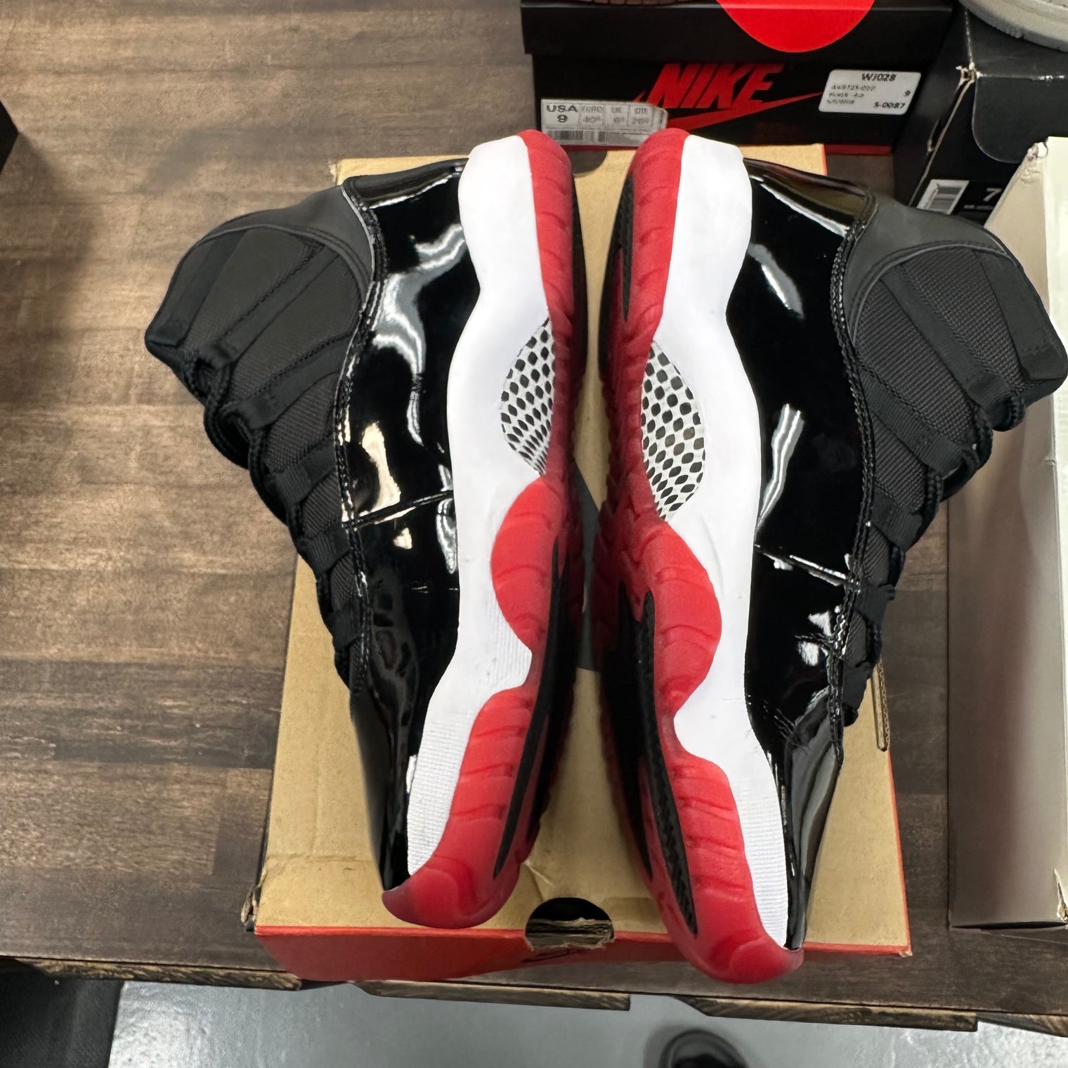 Bred Jordan 11 (2019) (USED)