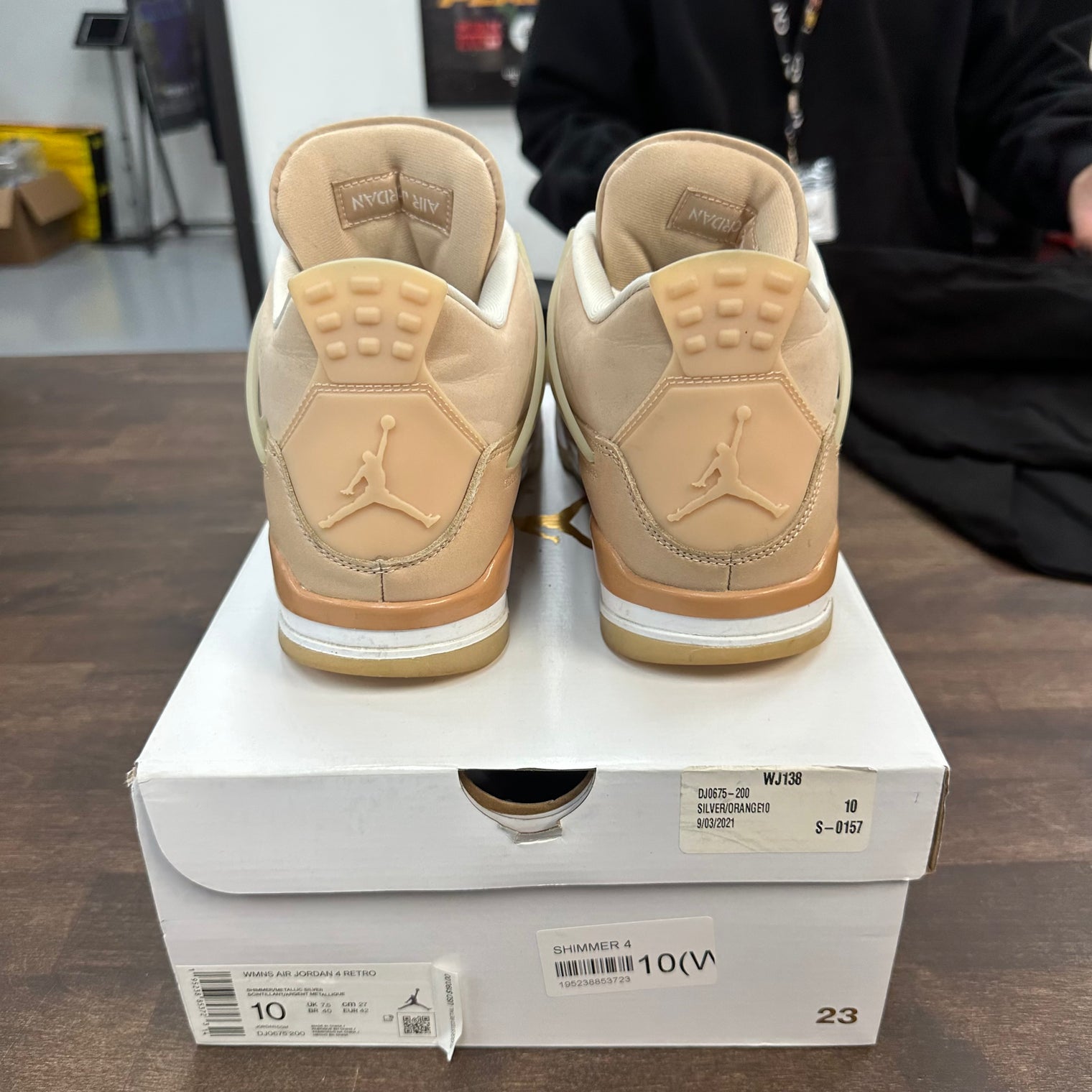 Shimmer Jordan 4 (W) (USED)