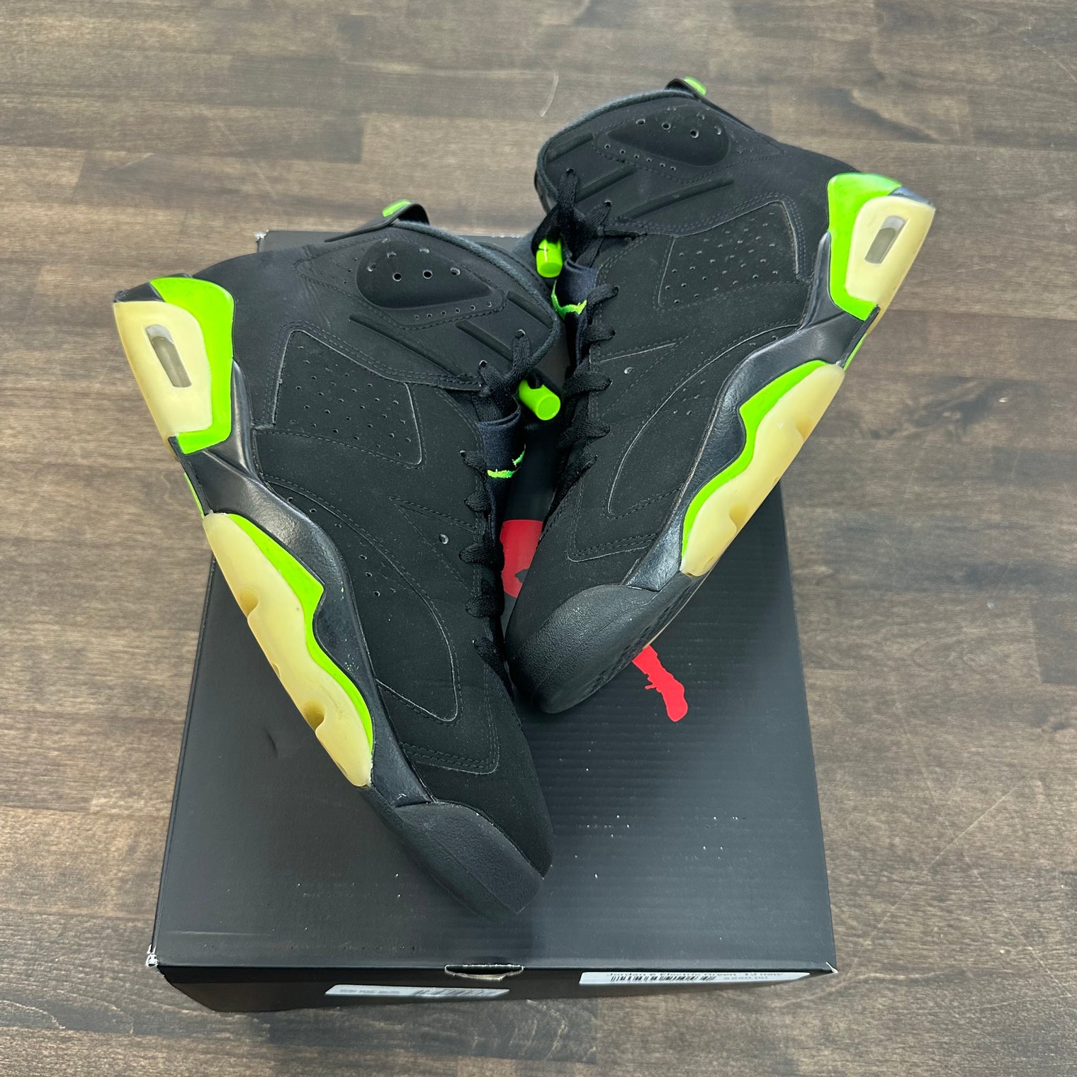 Electric Green Jordan 6 (USED)