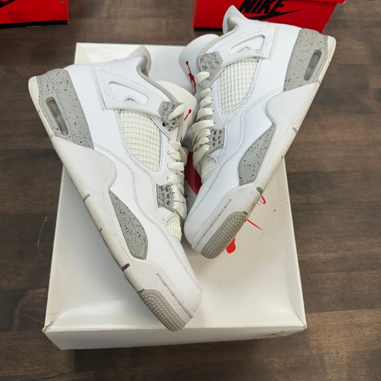 White Oreo Jordan 4 (USED)