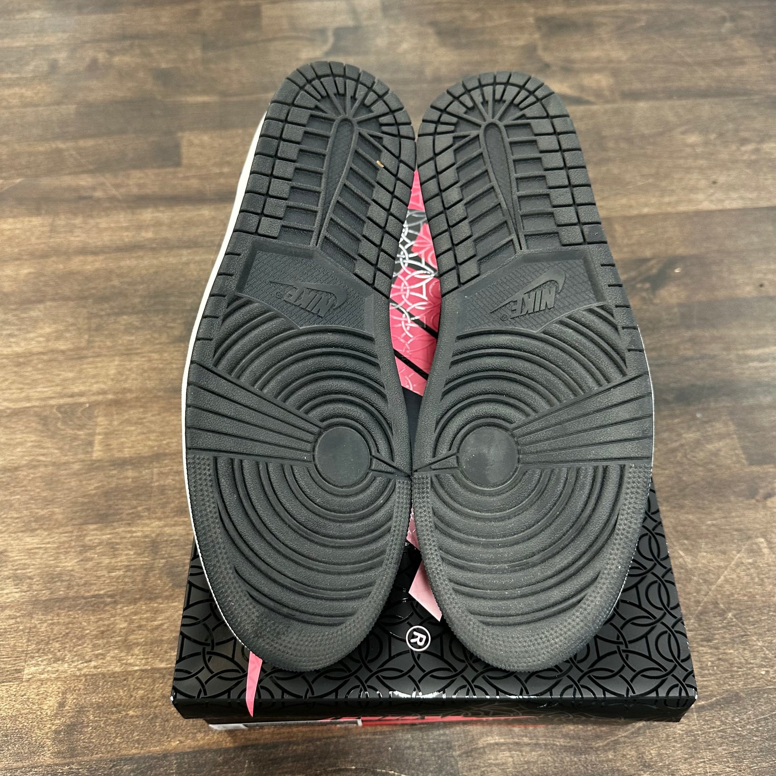 PSG Jordan 1 Low OG (USED)