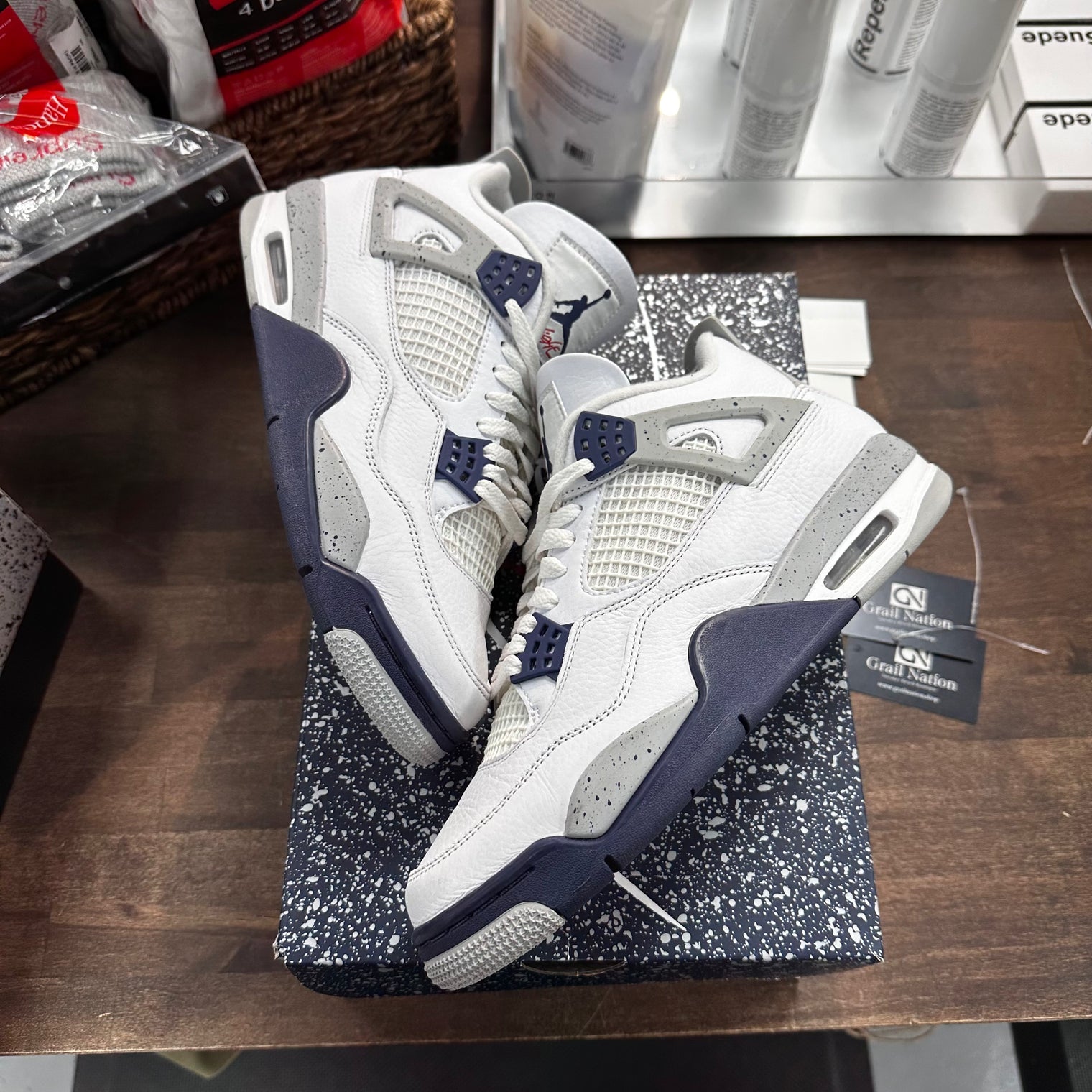 Midnight Navy Jordan 4 (USED)