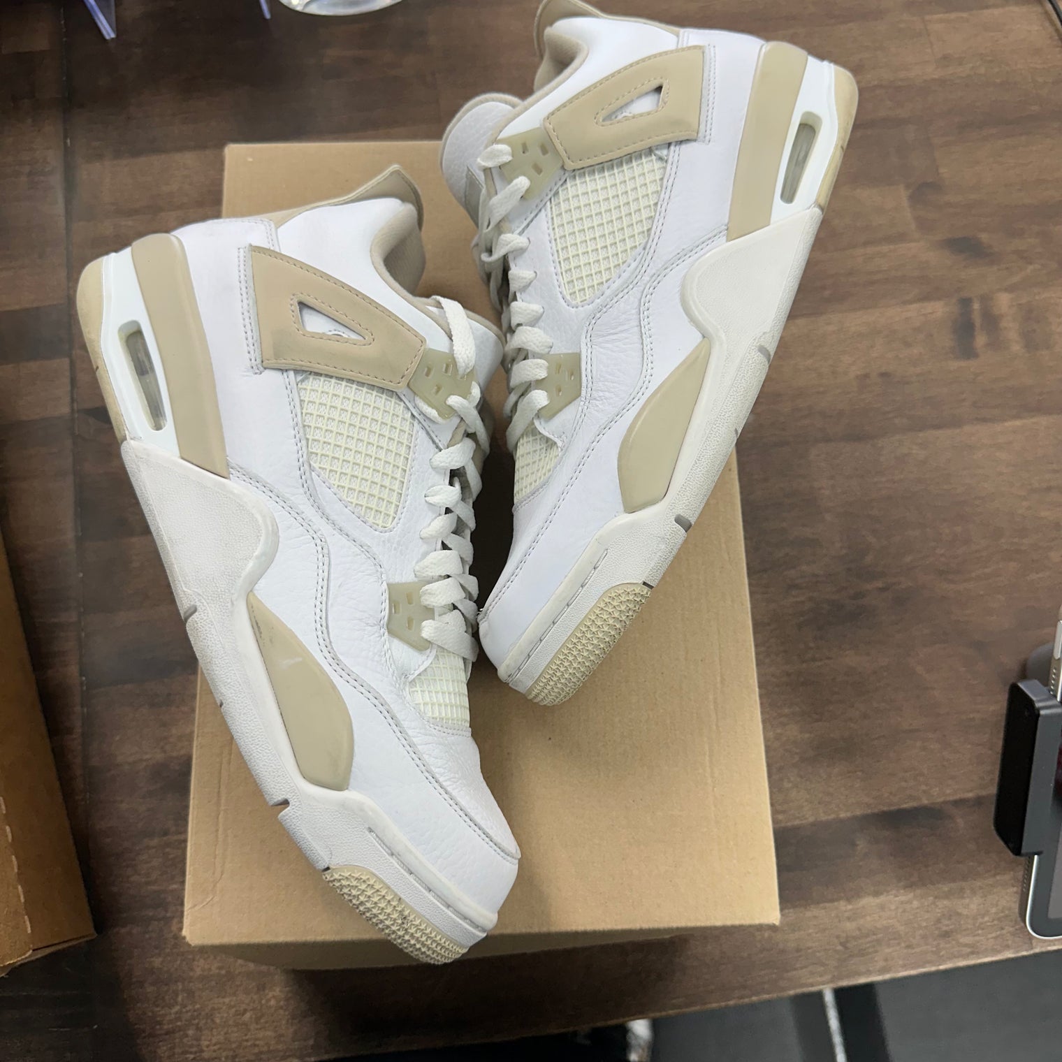 Linen Sand Jordan 4 (USED,No Box)