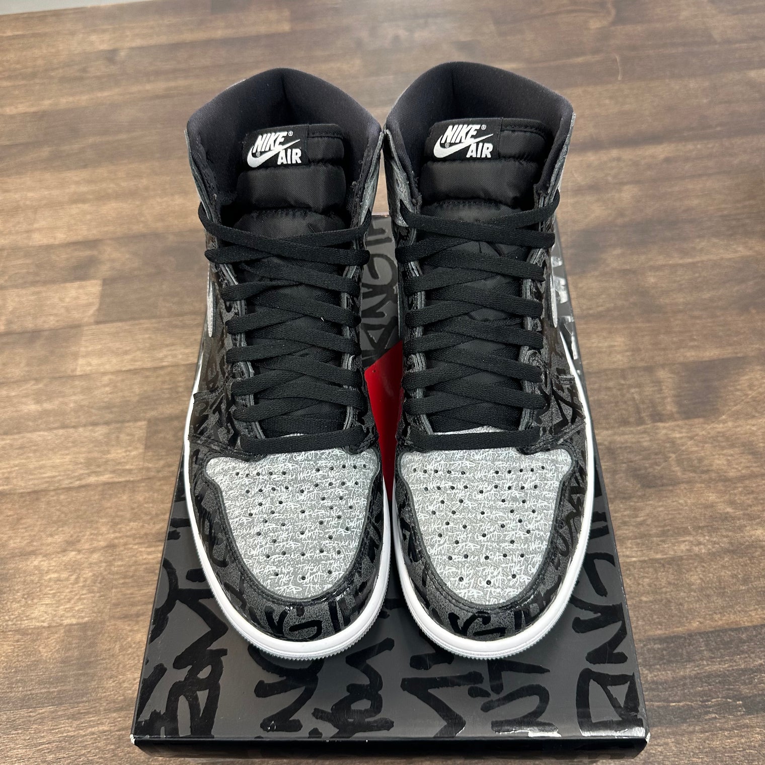 Rebellioniare Jordan 1 High (USED)