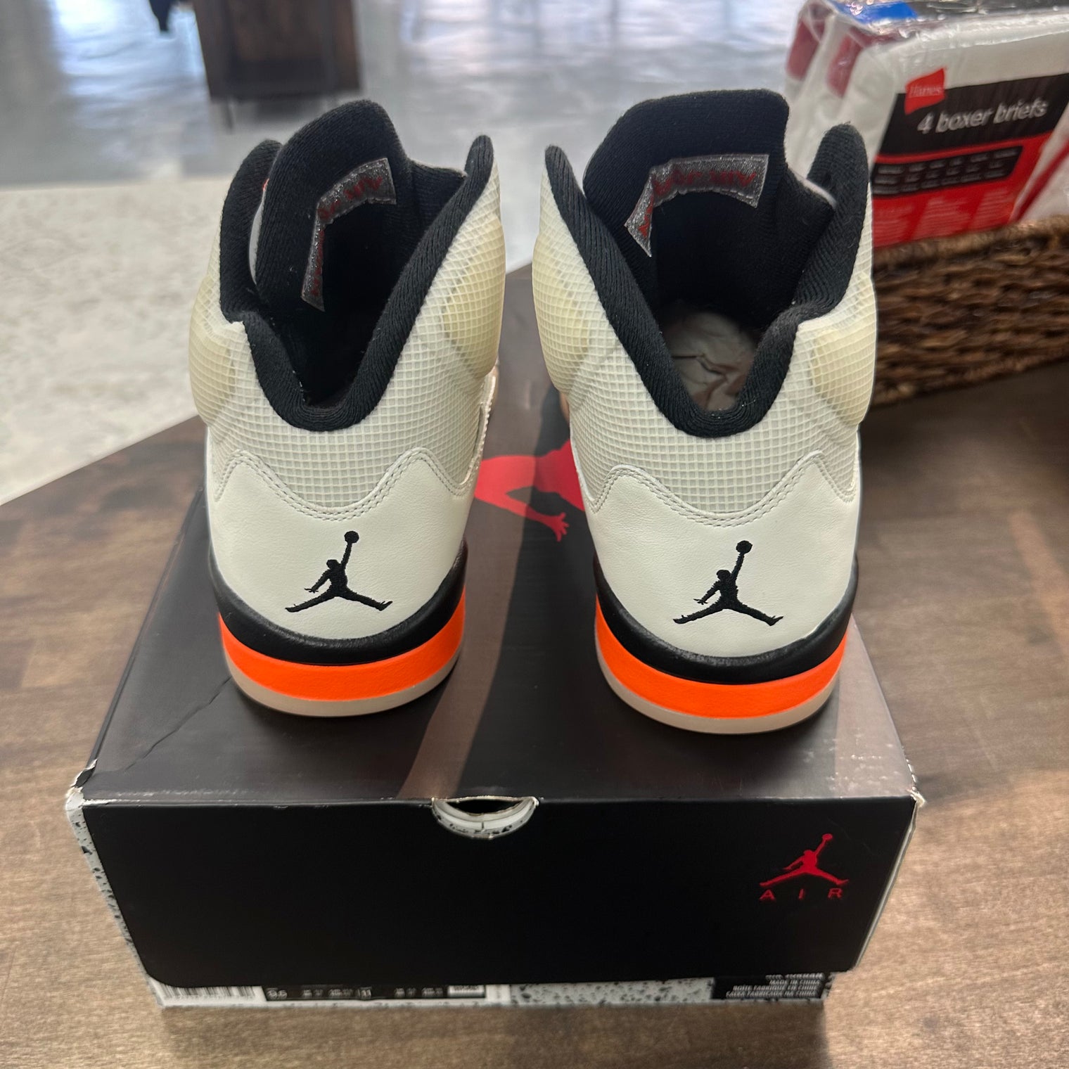 Shattered Backboard Jordan 5 (USED)