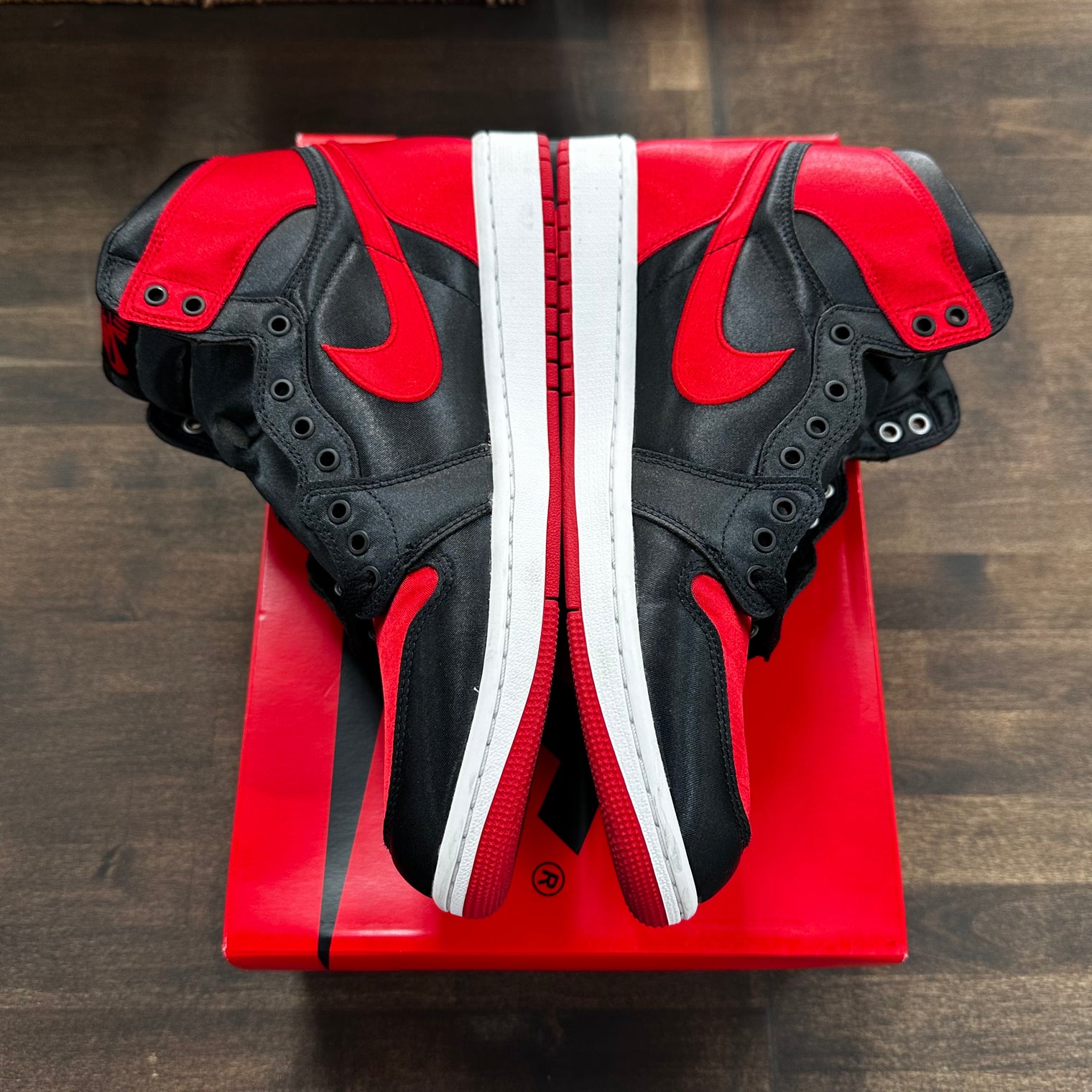 Satin Bred Toe Jordan 1 Mid (W) (USED)