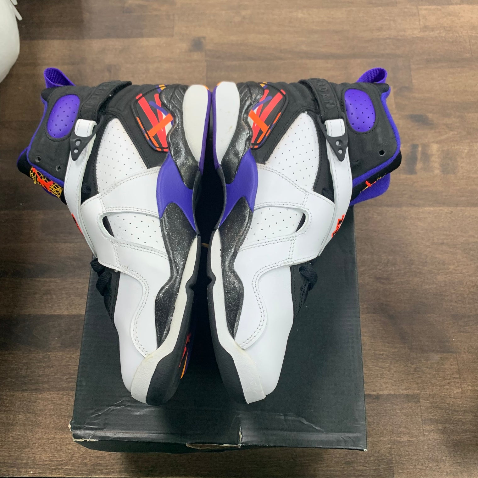 (GS) Three Peat Jordan 8 (USED)