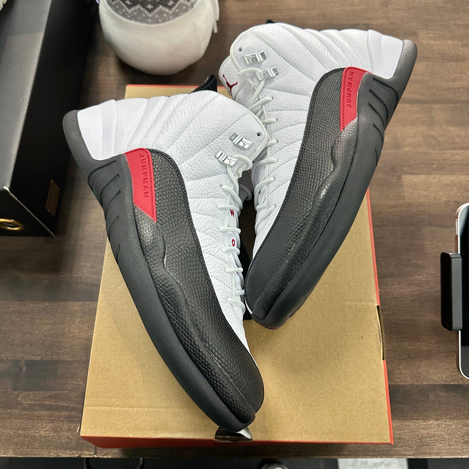 Taxi Flip Jordan 12 (USED)