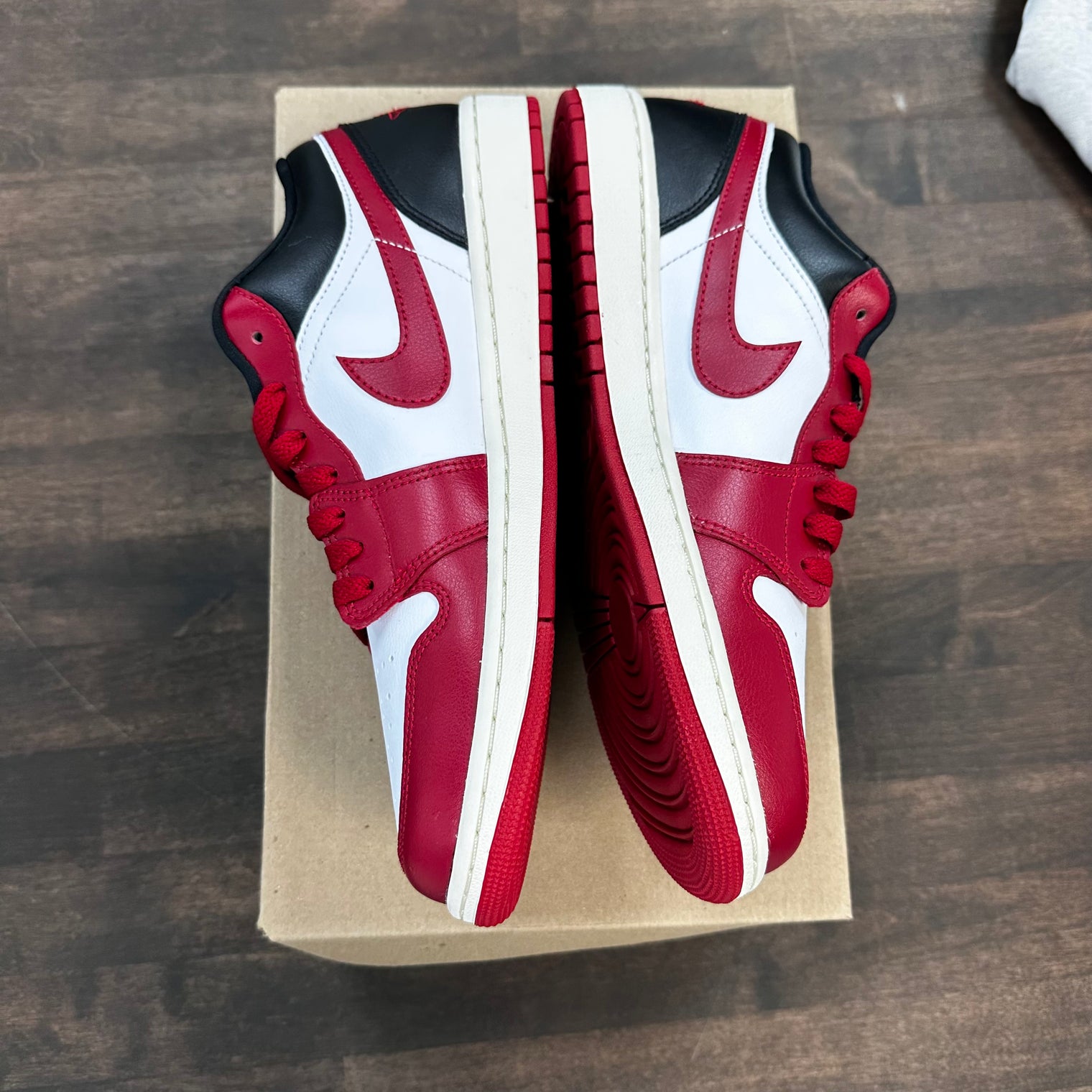 (W) Reverse Black Toe Jordan 1 Low (USED,No Box)