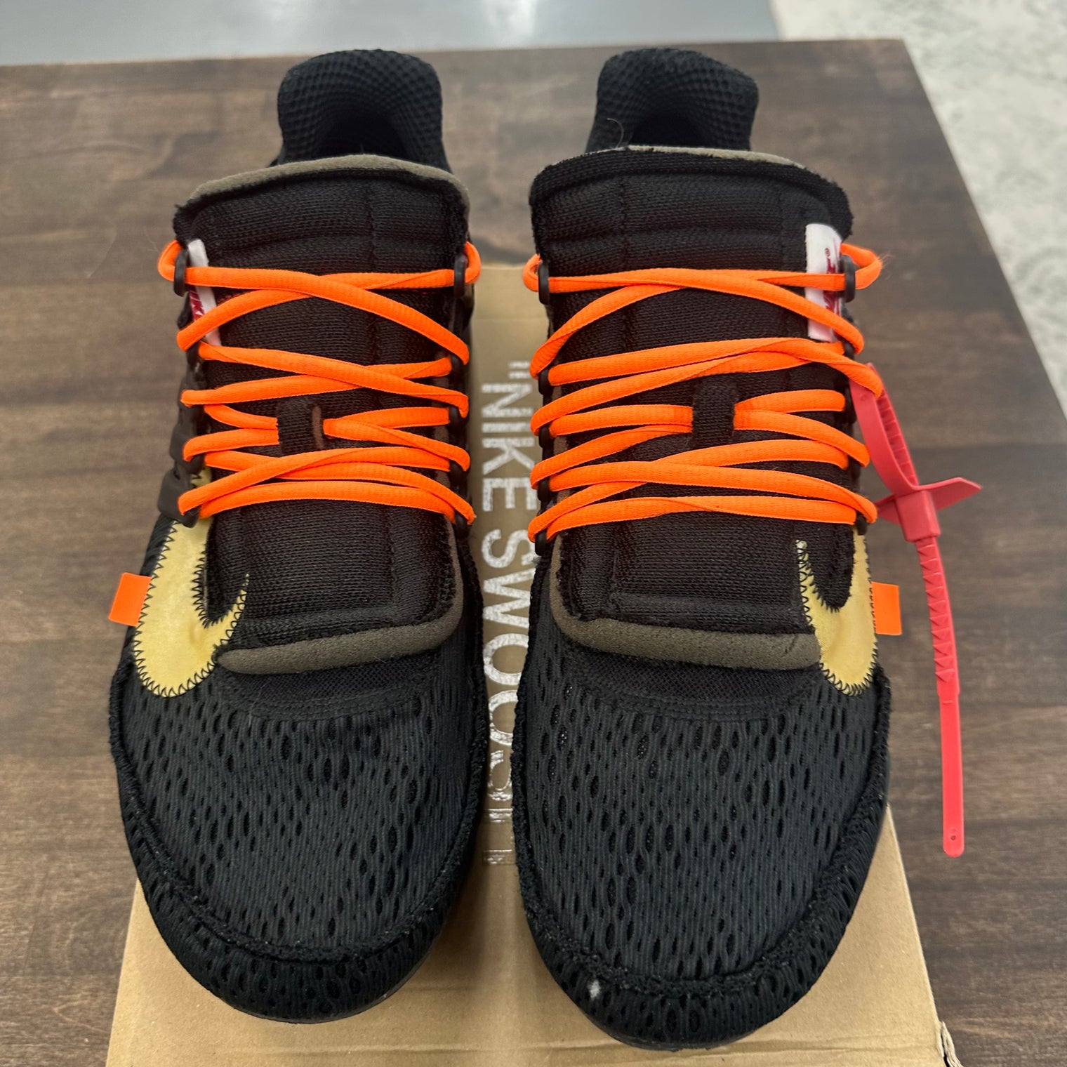 Off-White Presto Black (USED)