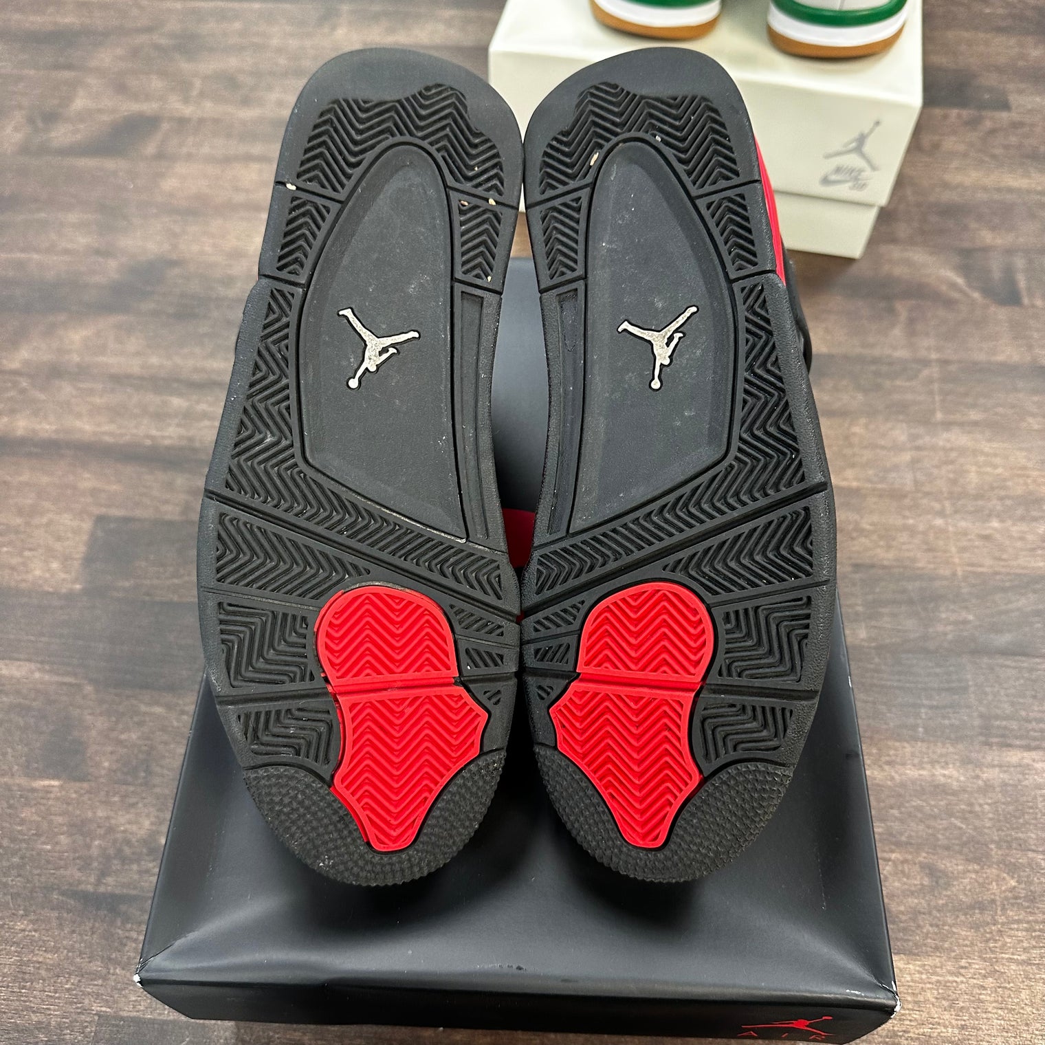 Red Thunder Jordan 4 (USED)