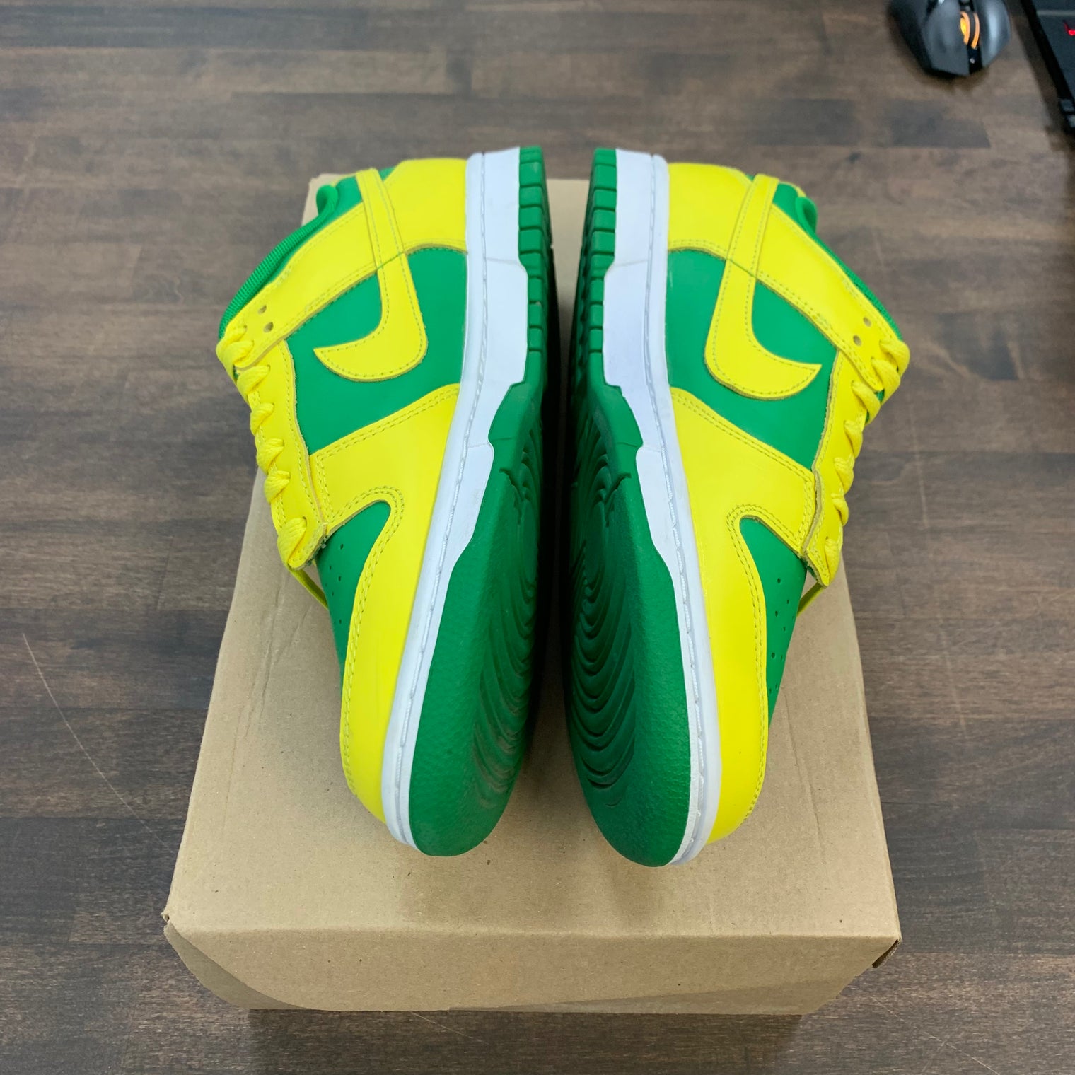 Reverse Brazil Nike Dunk Low (USED,No Box)