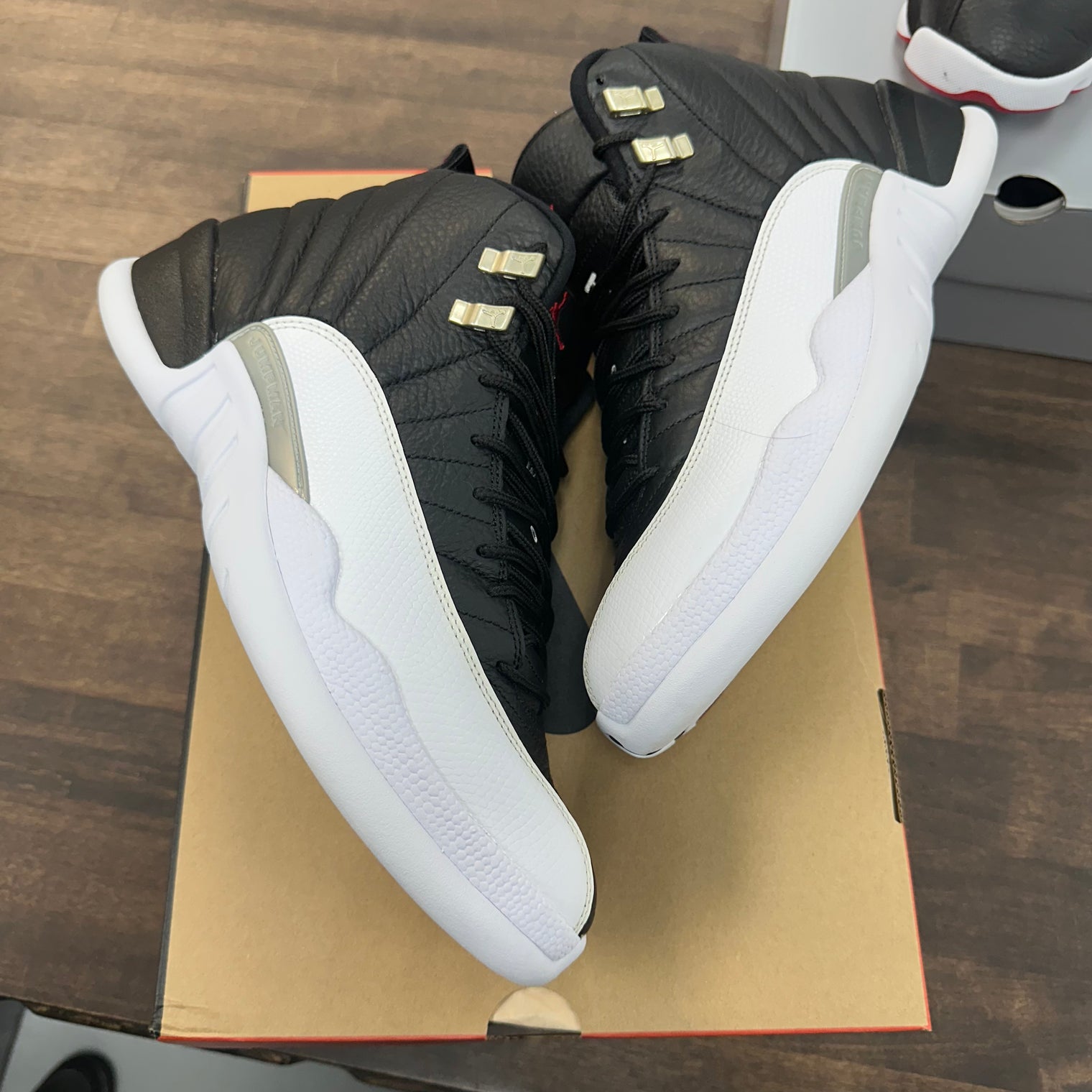 Playoff Jordan 12 (USED)