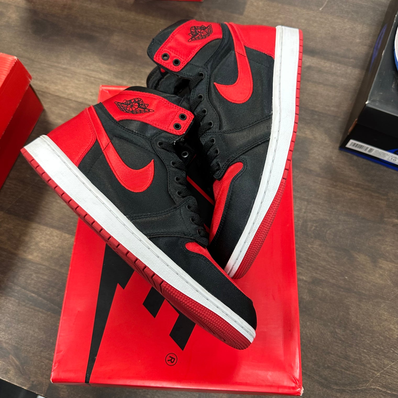 Satin Bred Jordan 1 High (W) (USED)