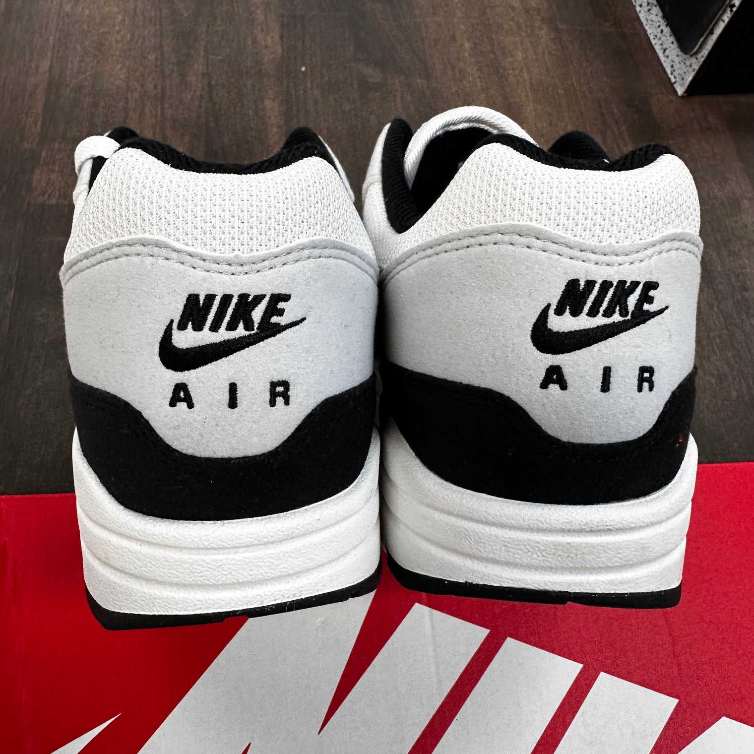 Chile 2.0 Air Max 1 (USED)
