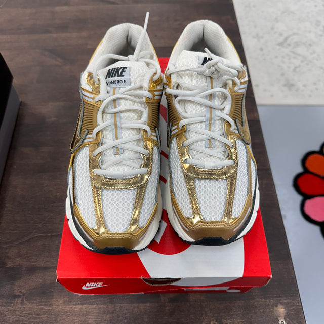 Metallic Gold Vomero 5 (W) (USED)