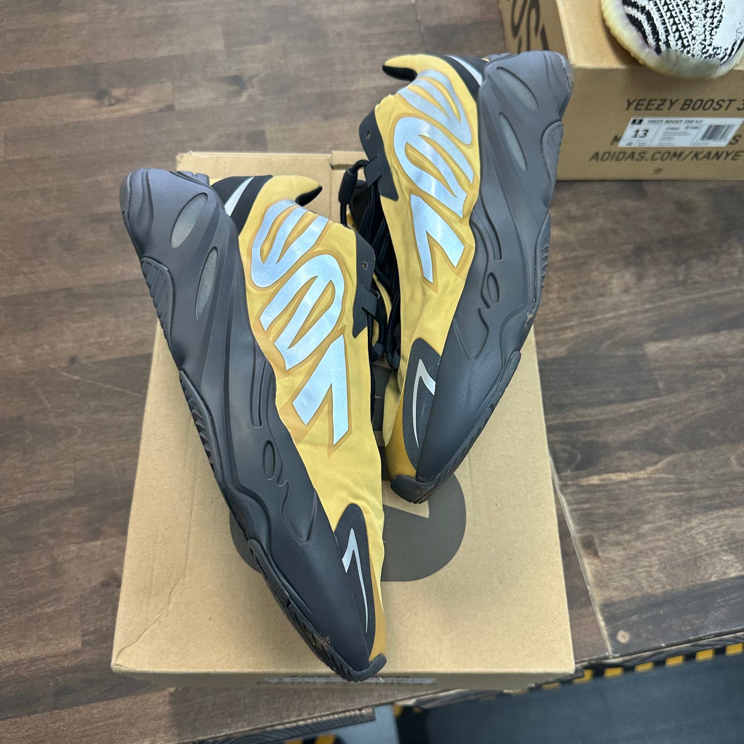 Yeezy Boost 700 MNVN Honey Flux (USED)