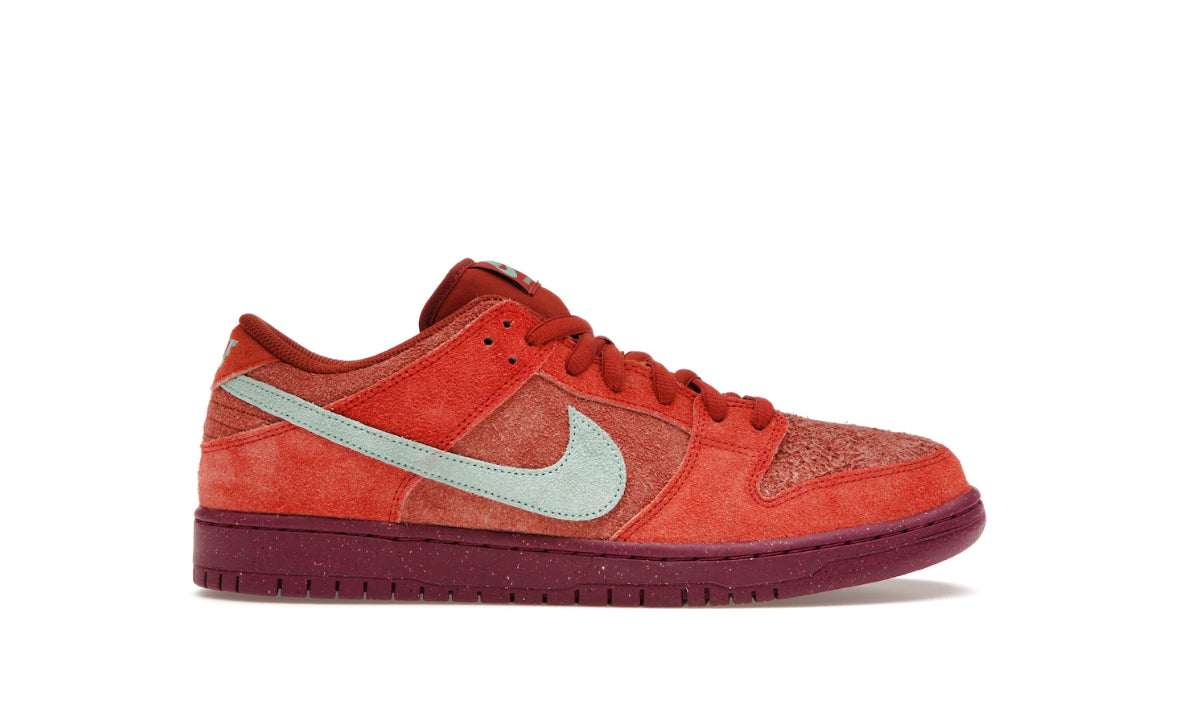 Nike SB Dunk Low Mystic Red