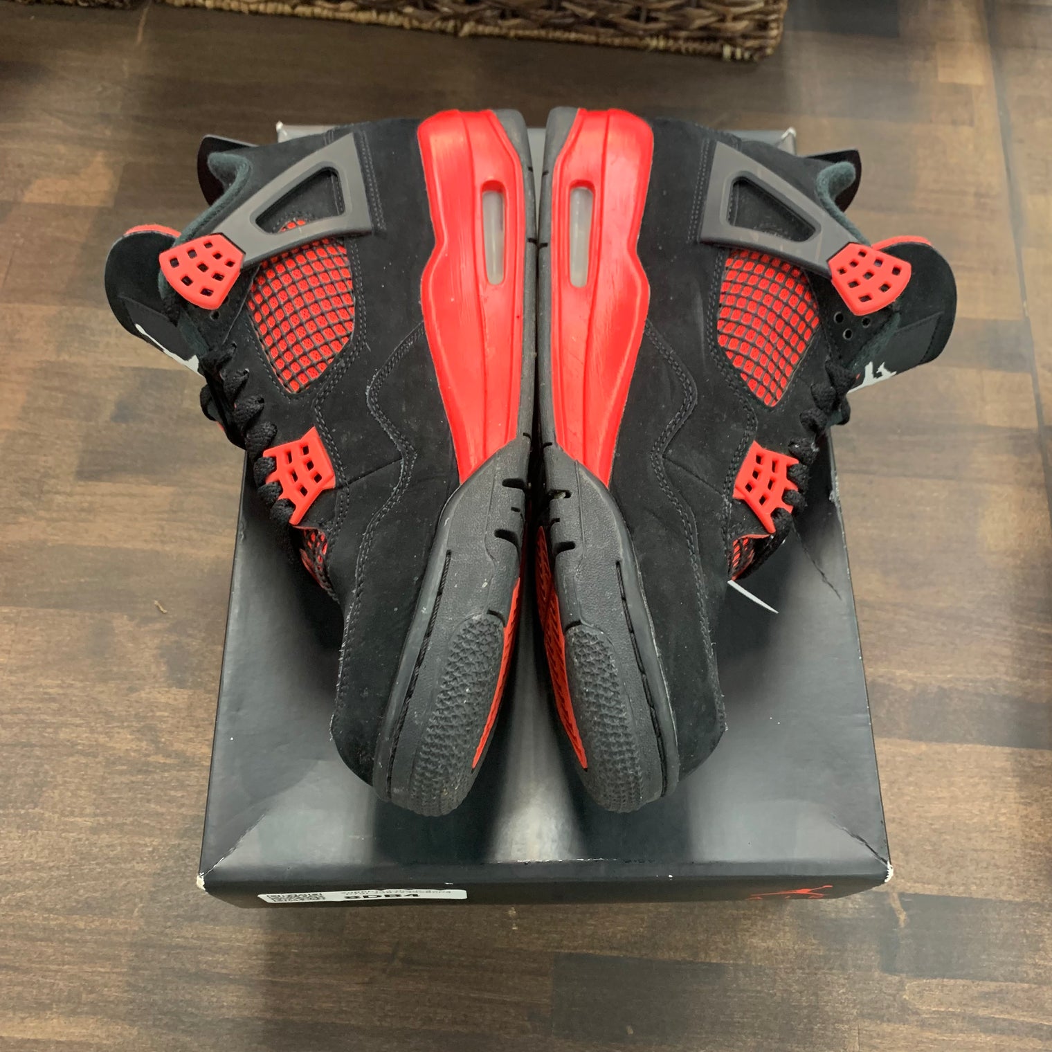 Red Thunder Jordan 4 (USED)