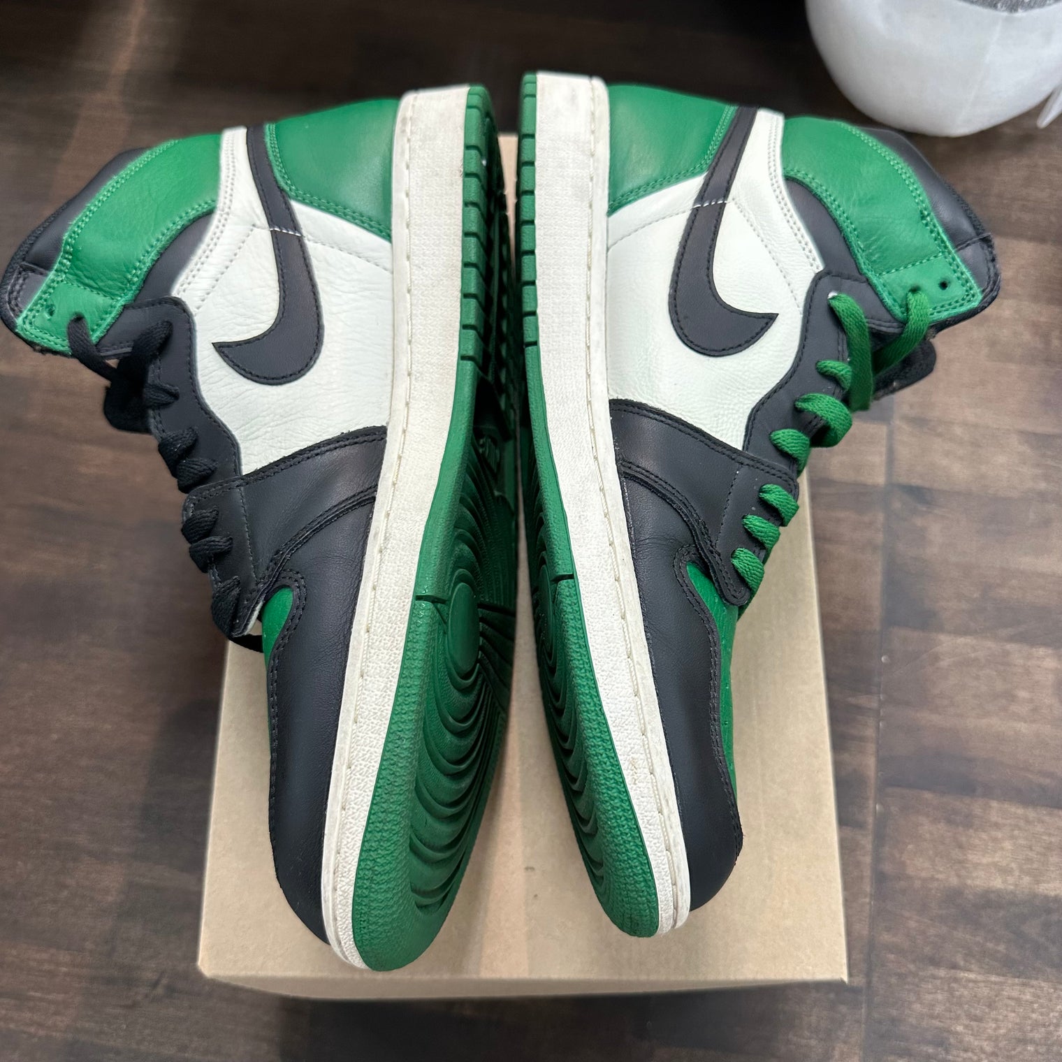 Pine Green Jordan 1 High (USED,NO BOX)