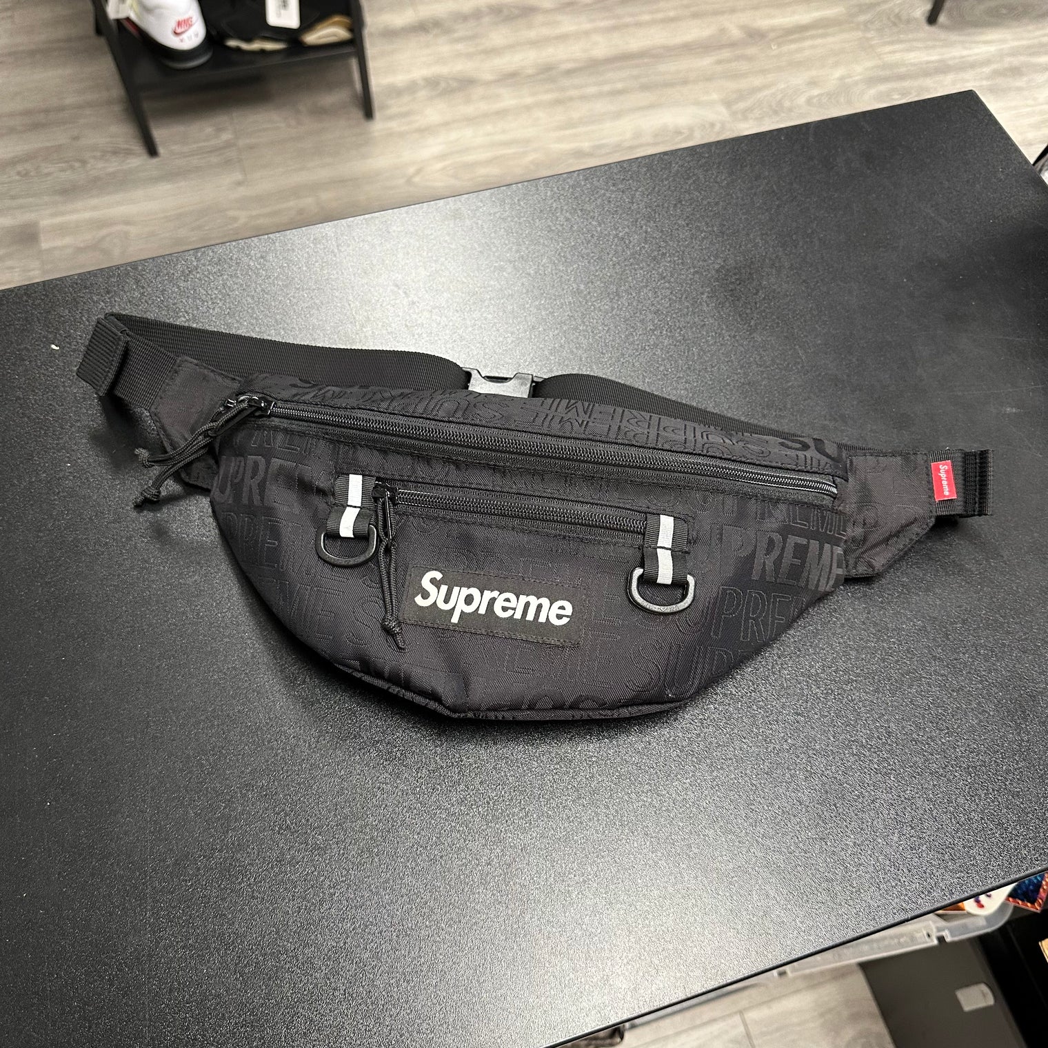 Supreme Waist Bag SS19 Black (USED)
