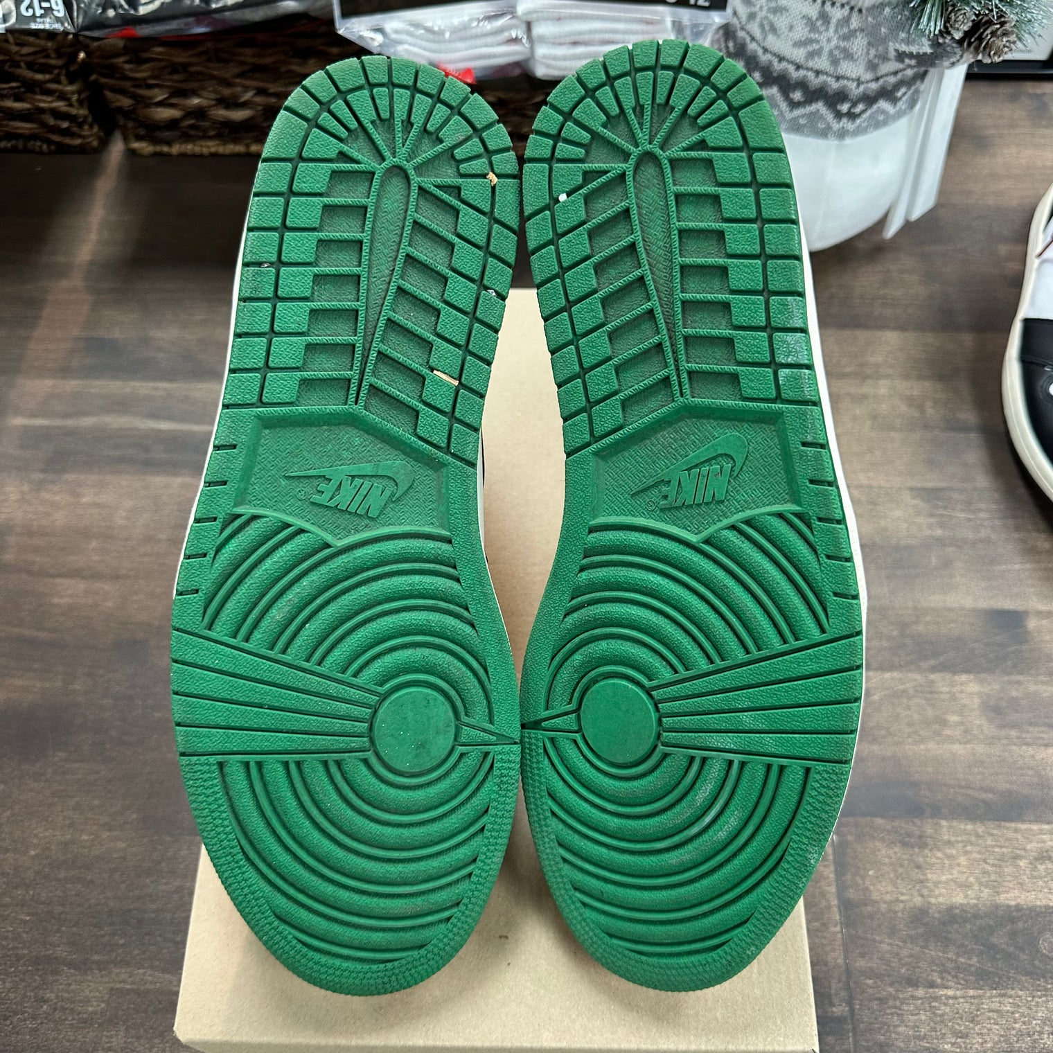 Pine Green Jordan 1 High (USED,NO BOX)