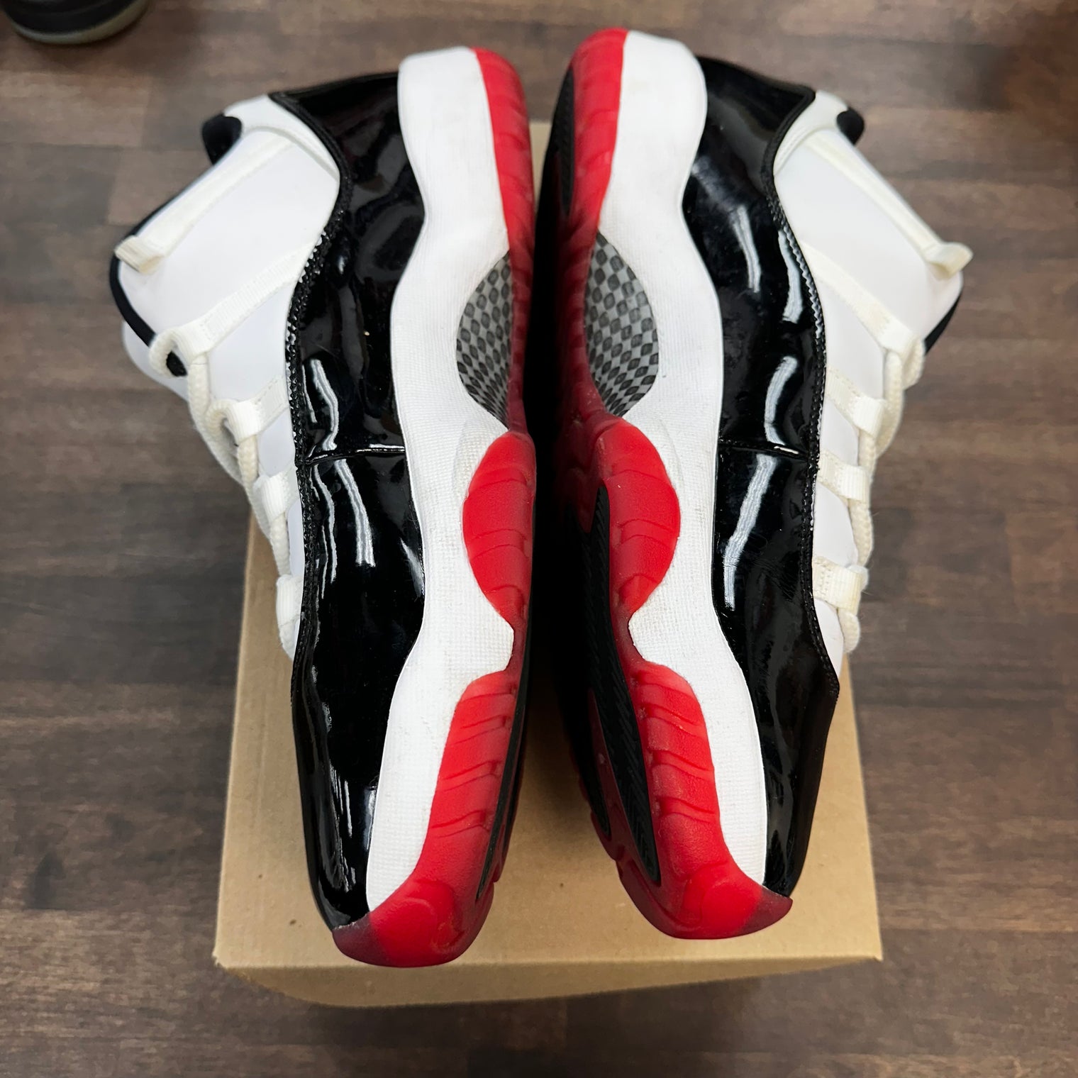 Bred Concord Jordan 11 Low (USED, No Box)