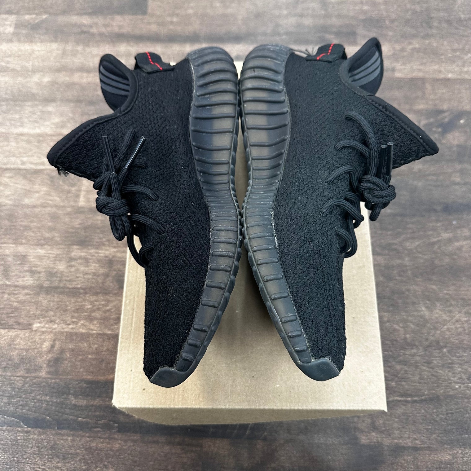 Bred Yeezy 350 Boost (USED, No box)