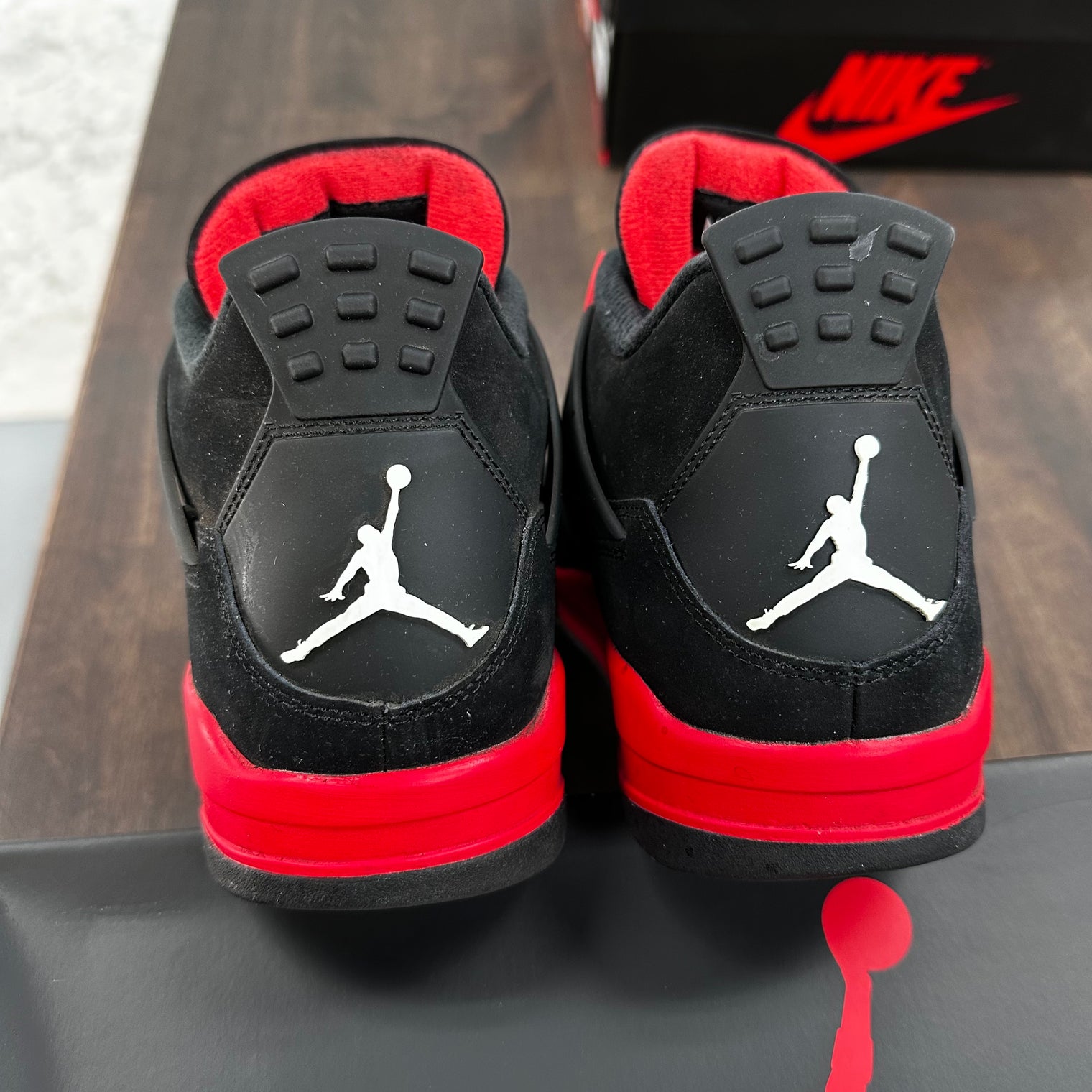 Red Thunder Jordan 4 (USED)