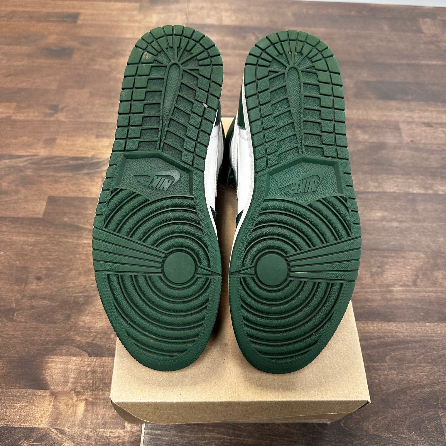 Gorge Green Jordan 1 High (USED, No Box)