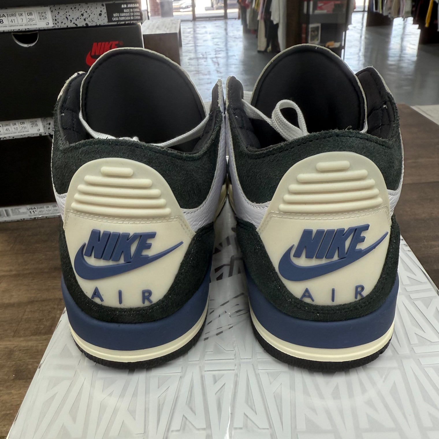 (W) Diffused Blue A Ma Maniere Jordan 3 (USED)