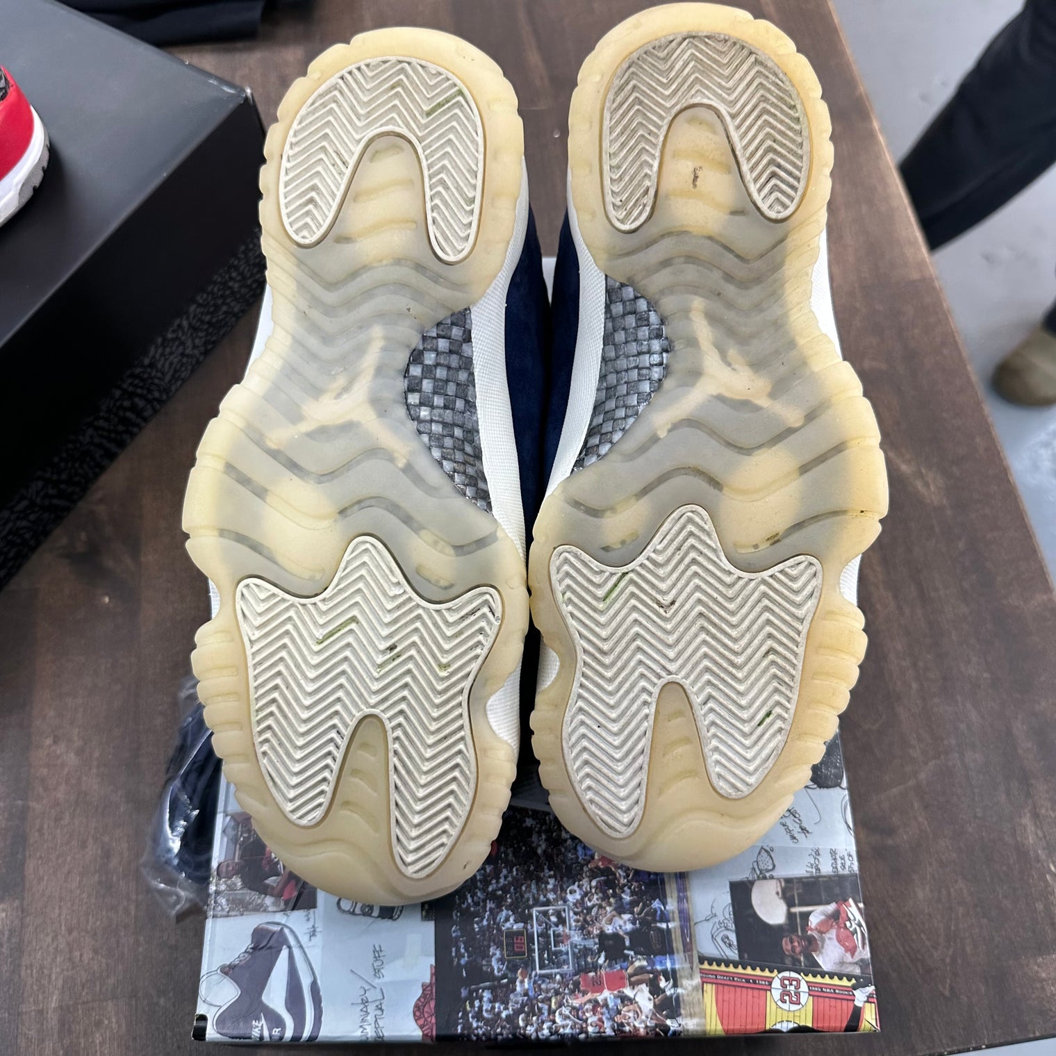 Derek Jeter Jordan 11 Low (USED)