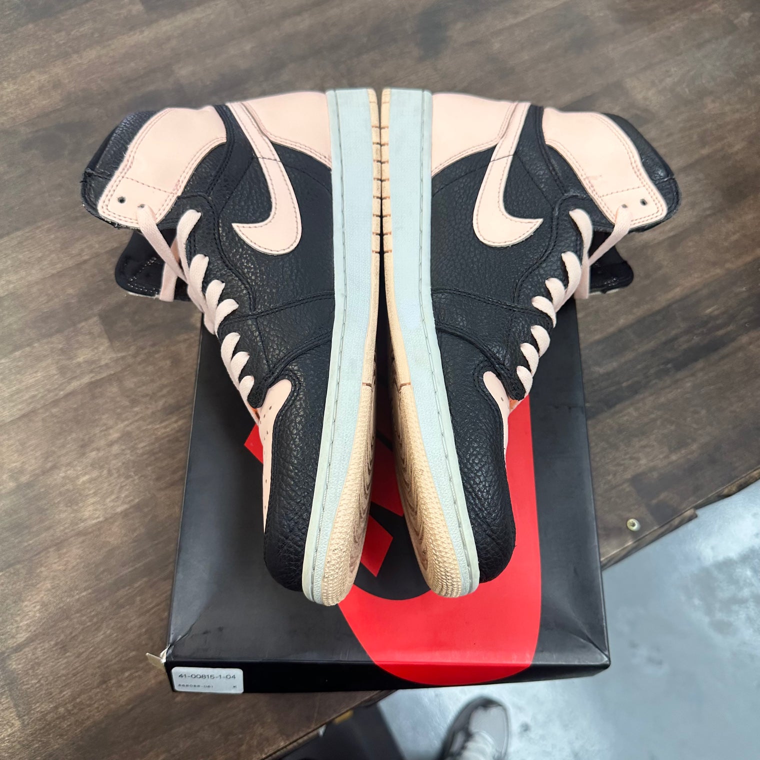Crimson Tint Jordan 1 High (USED)