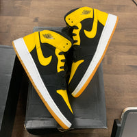 (GS) New Love Jordan 1 Mid (USED)