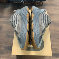 Geode Yeezy 700 V2 (USED)