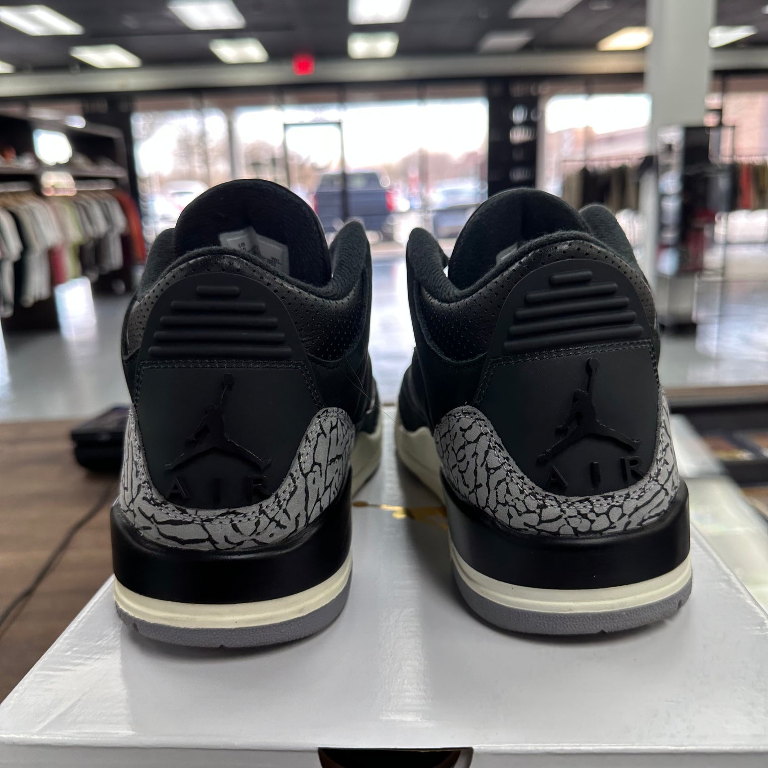 Off Noir Jordan 3 (W) (USED)