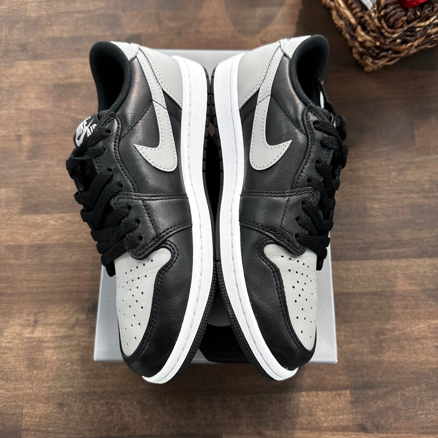 Shadow Jordan 1 Low OG (Lightly Worn)