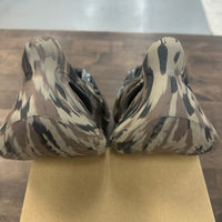 MX Cinder Yeezy Foam RNNR (USED)